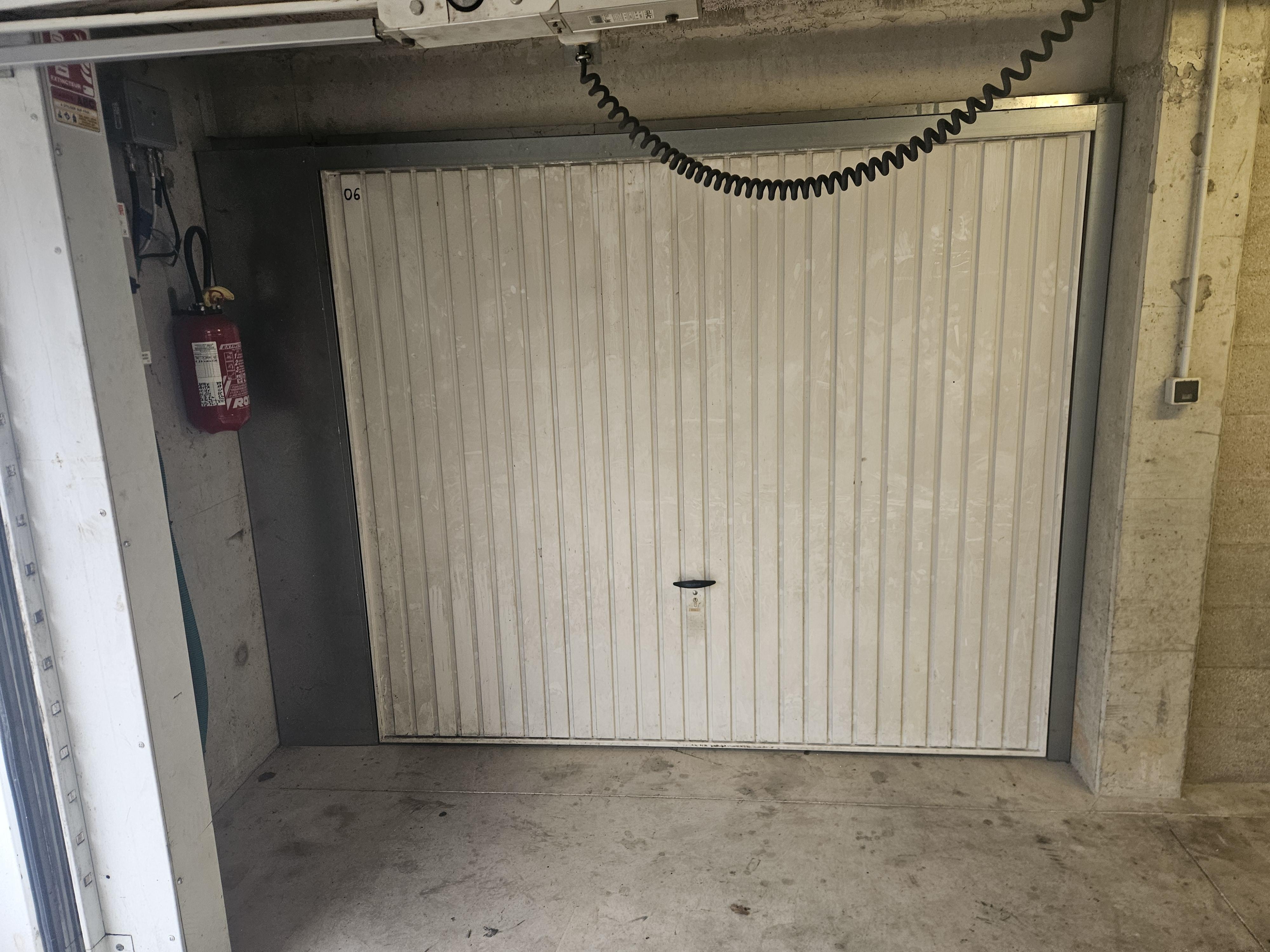 Garage à louer / stationnement