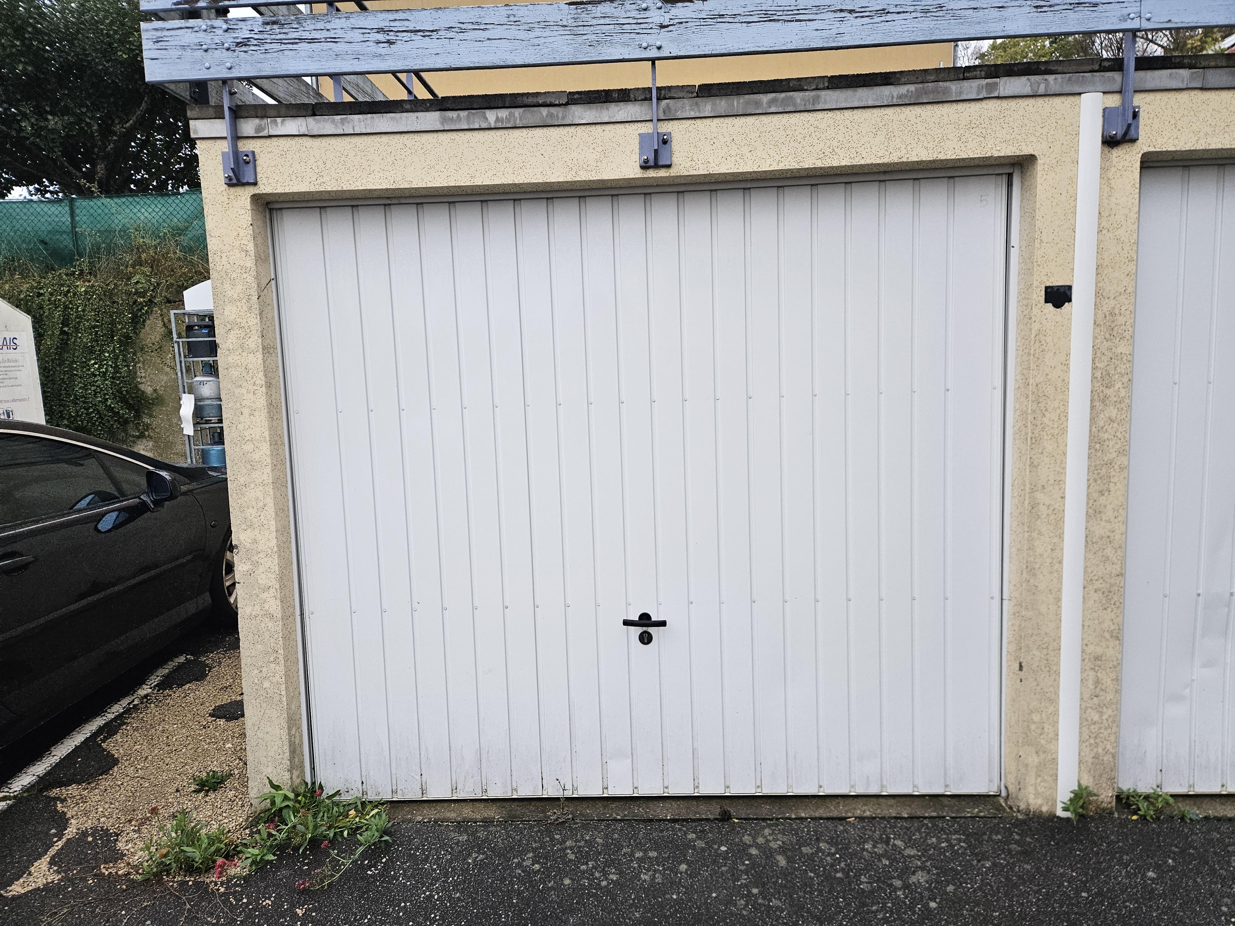Garage/Box stockage à Vandoncourt