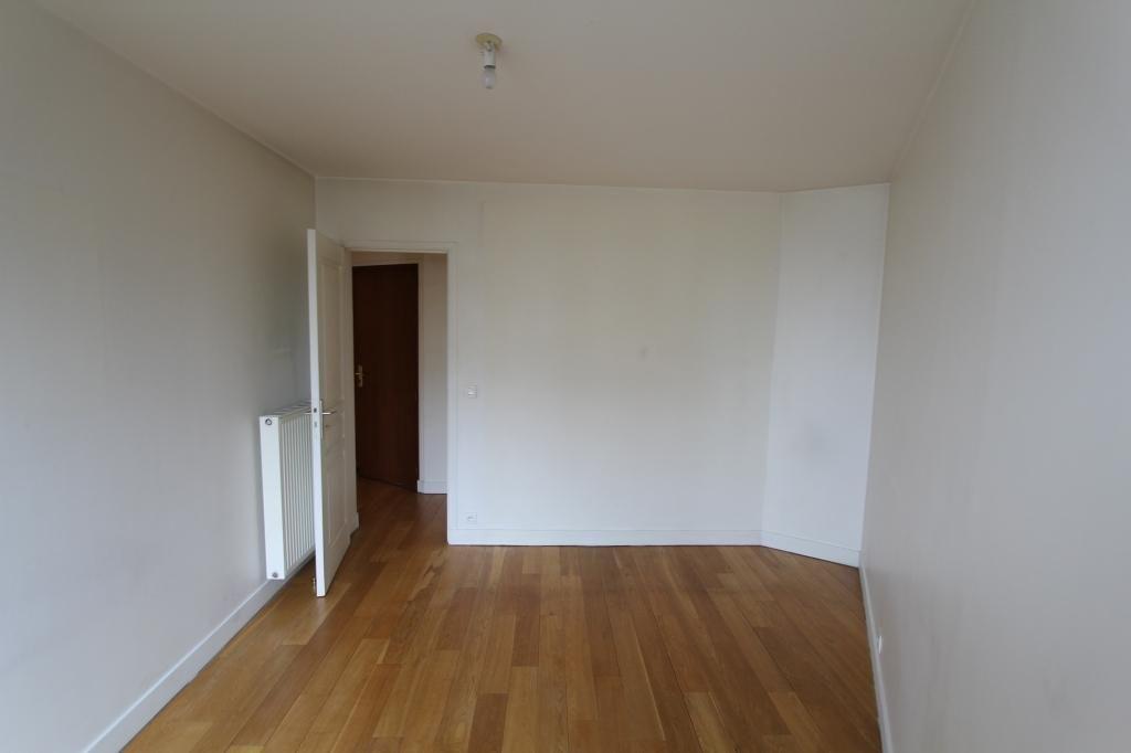 Box de stockage sécurisé 15 m² disponible