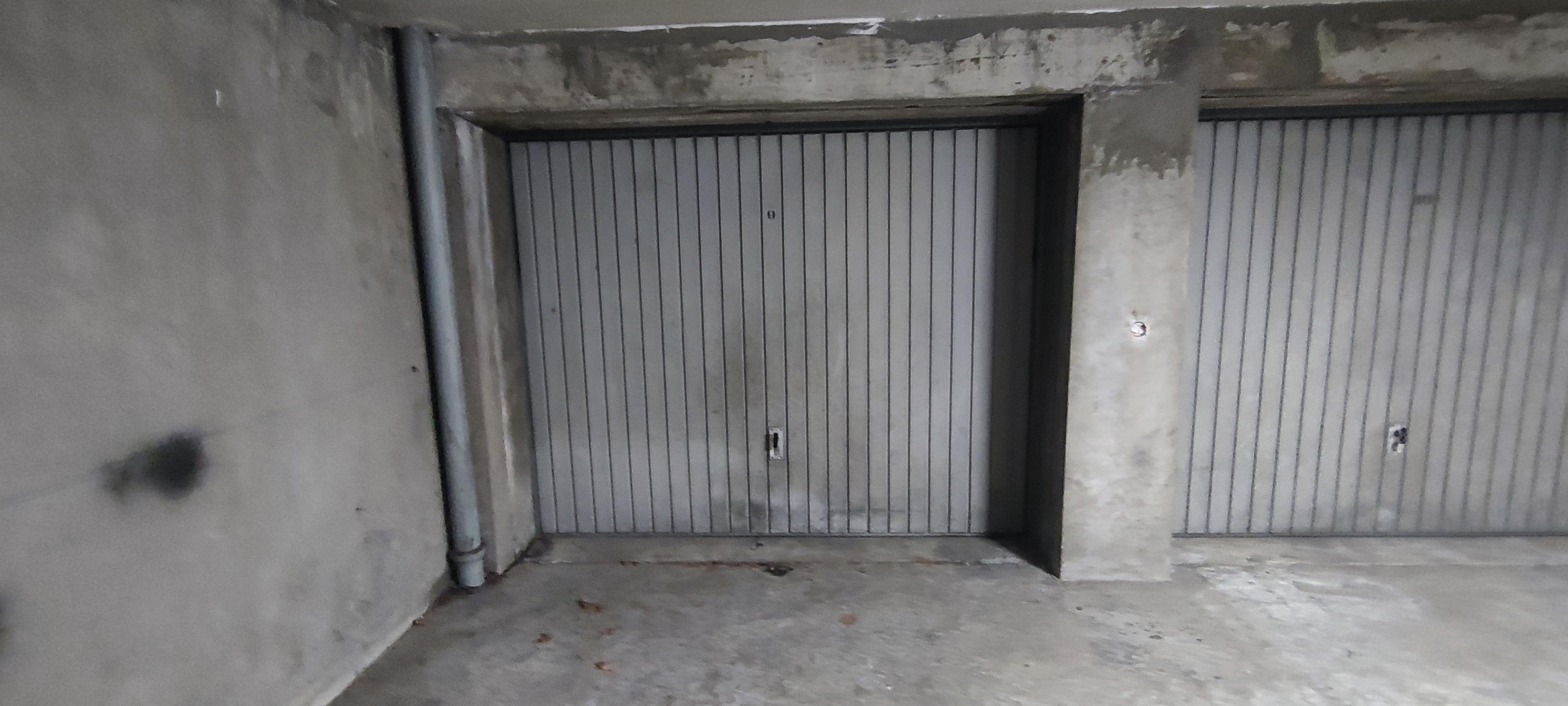Garage/box de stockage 13 m² à louer