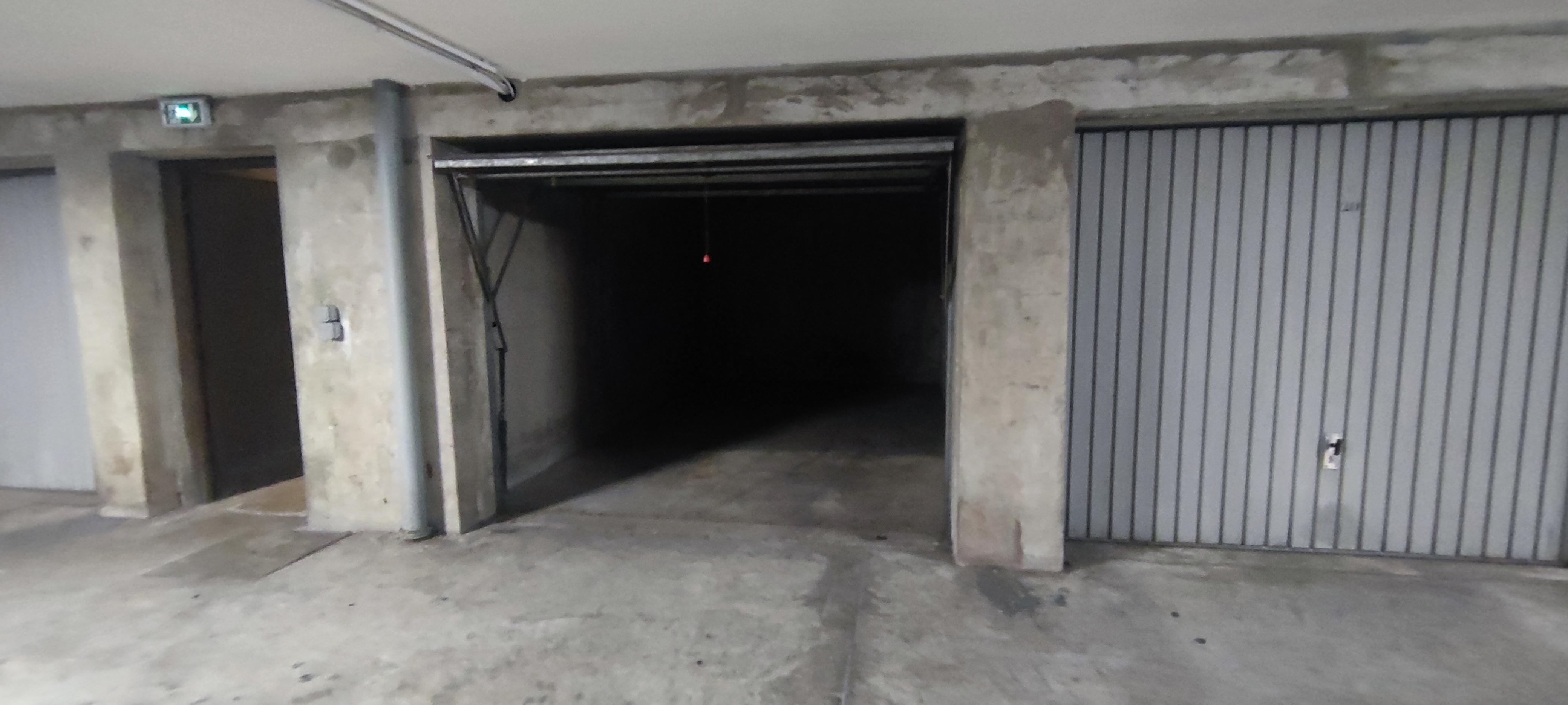 Garage de 13 m² à louer