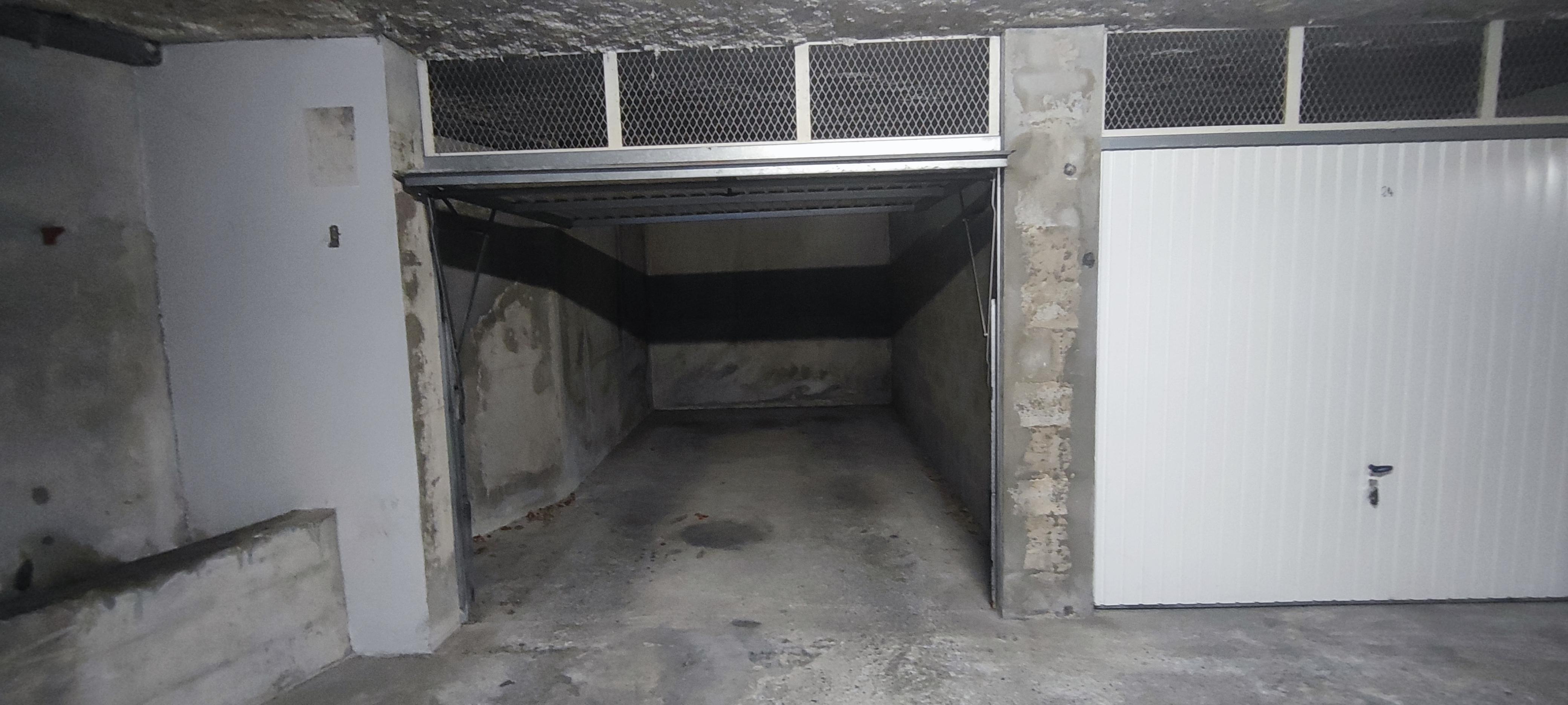 Garage de 13 m² à louer