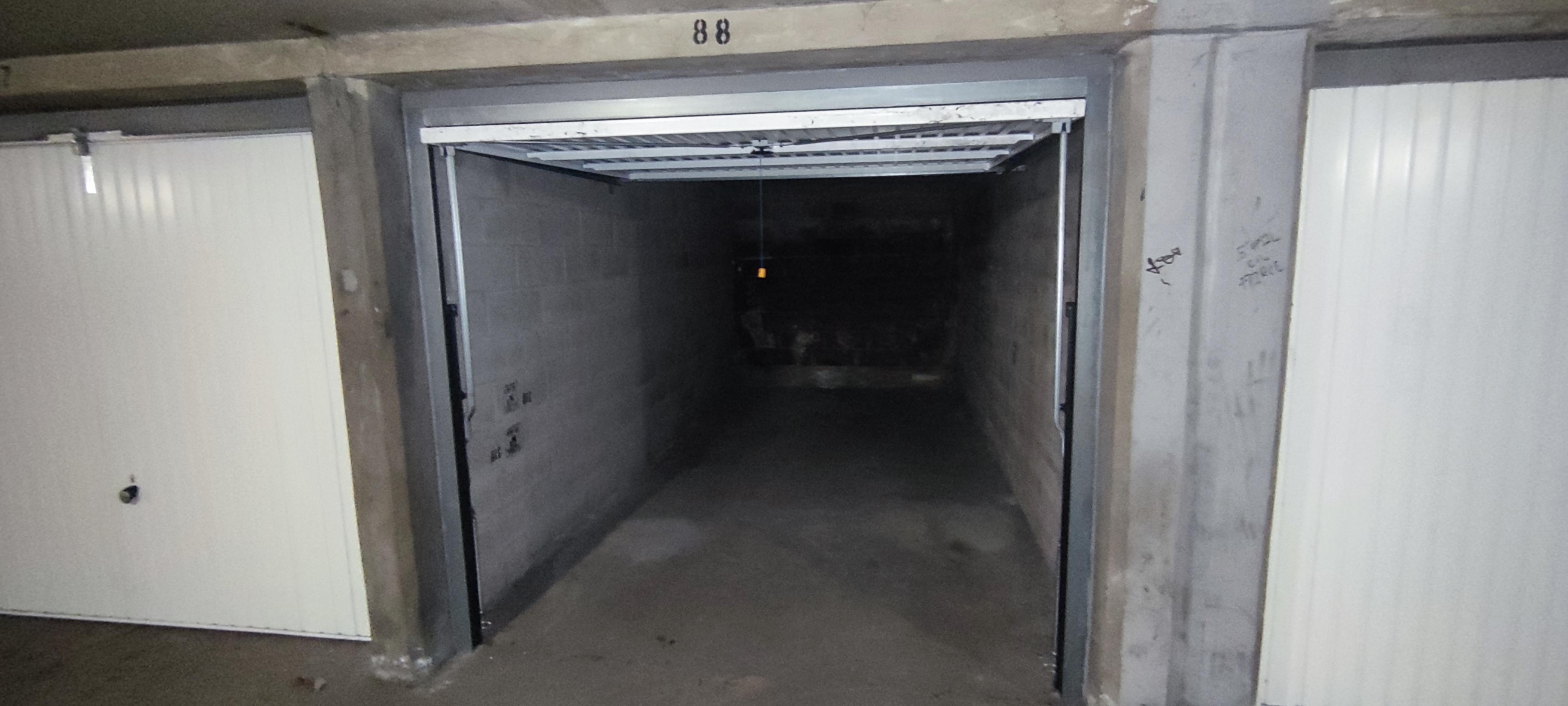Garage de 13 m² à louer