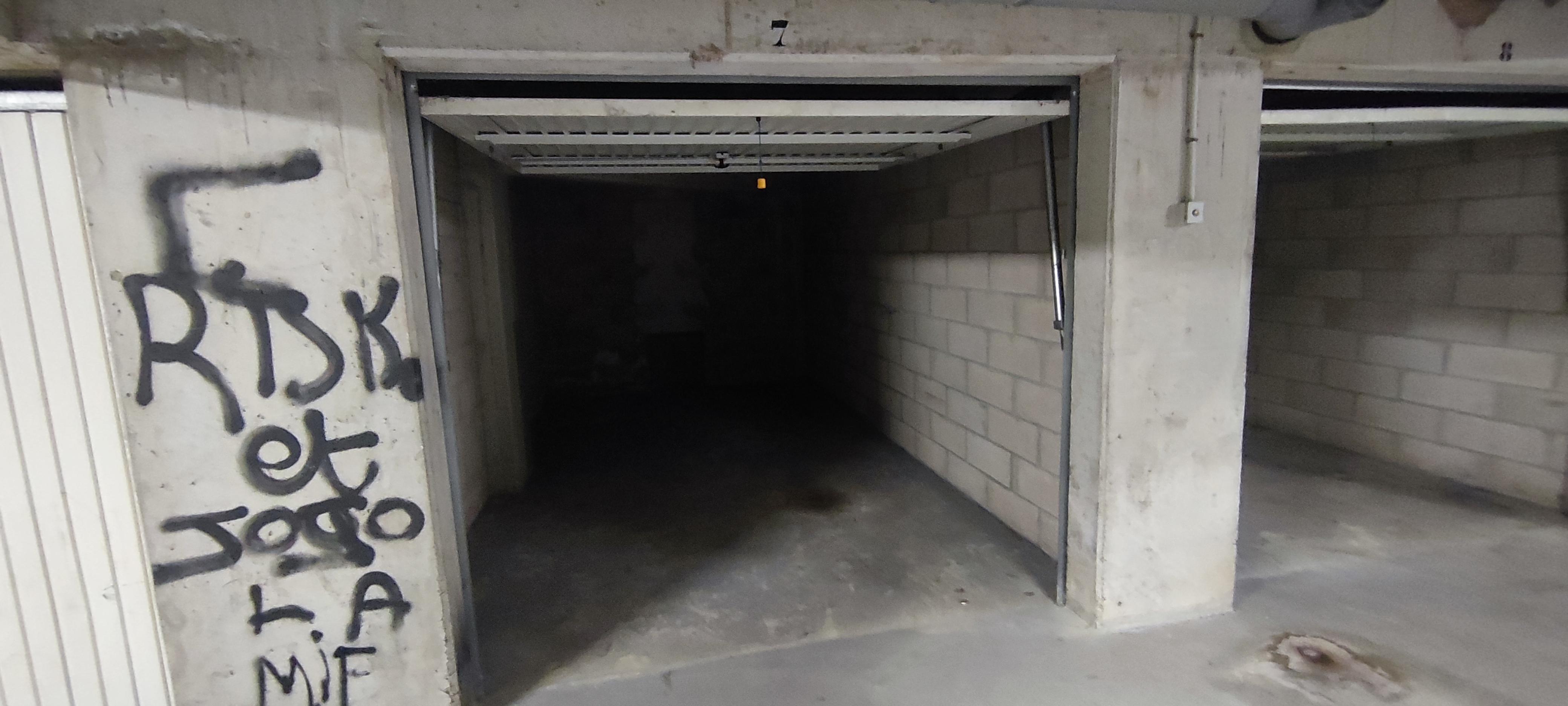 Garage de 13 m² à louer