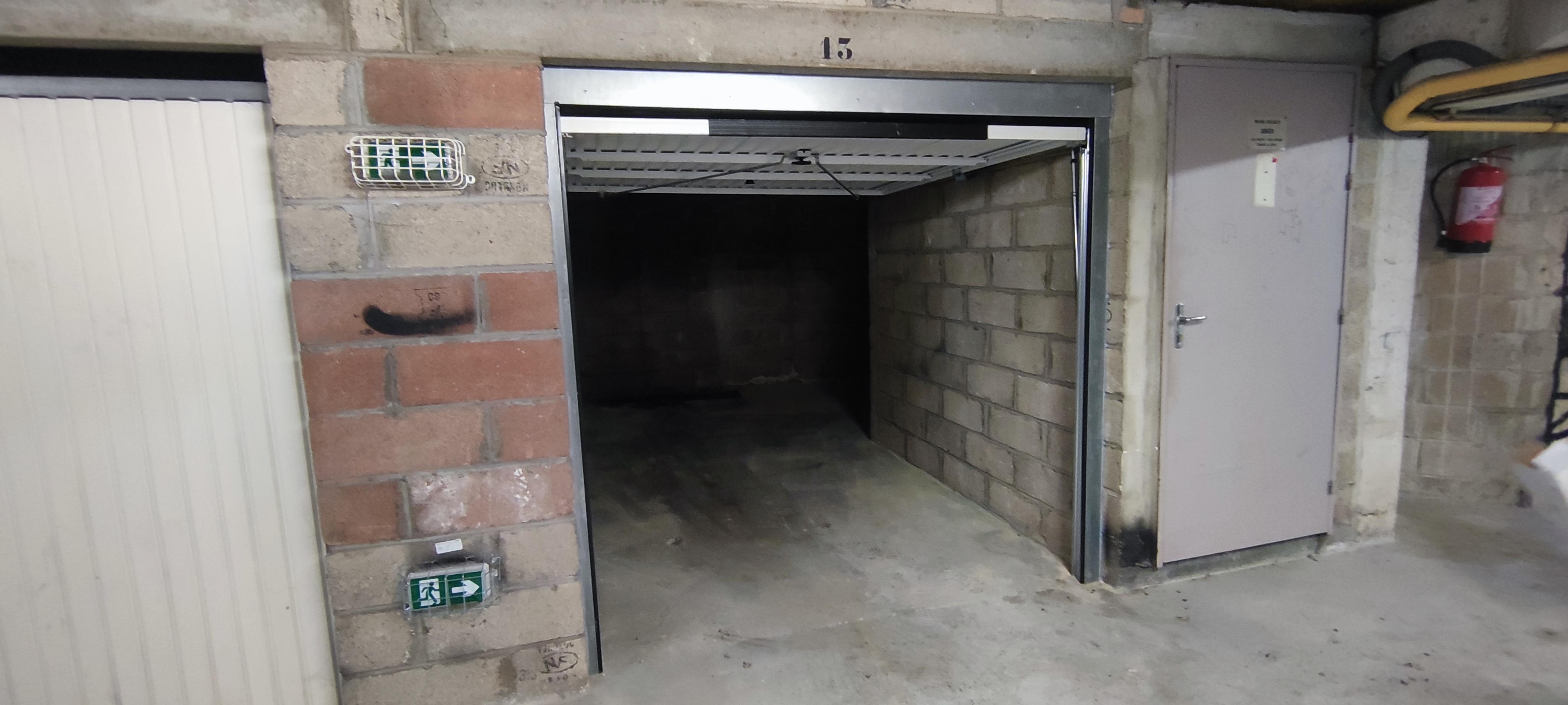 Garage de 12 m² à louer