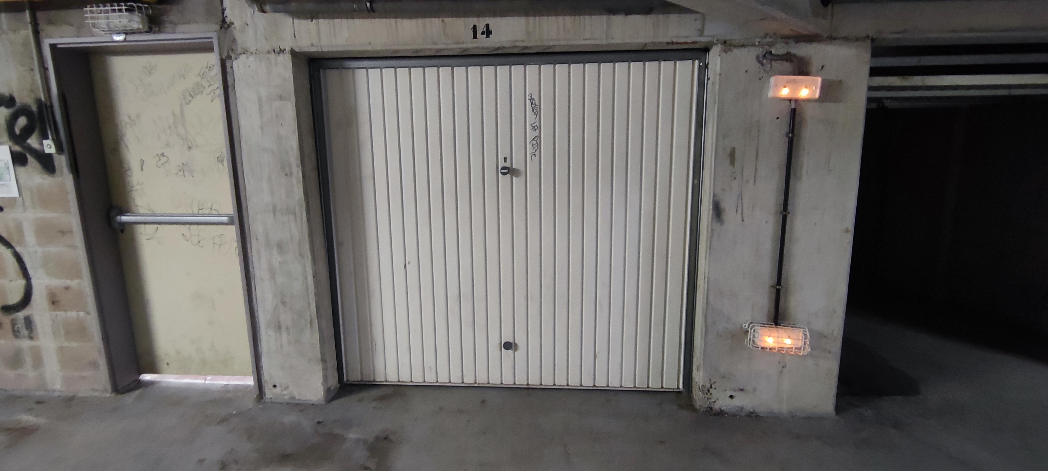 Garage de 14 m² à louer