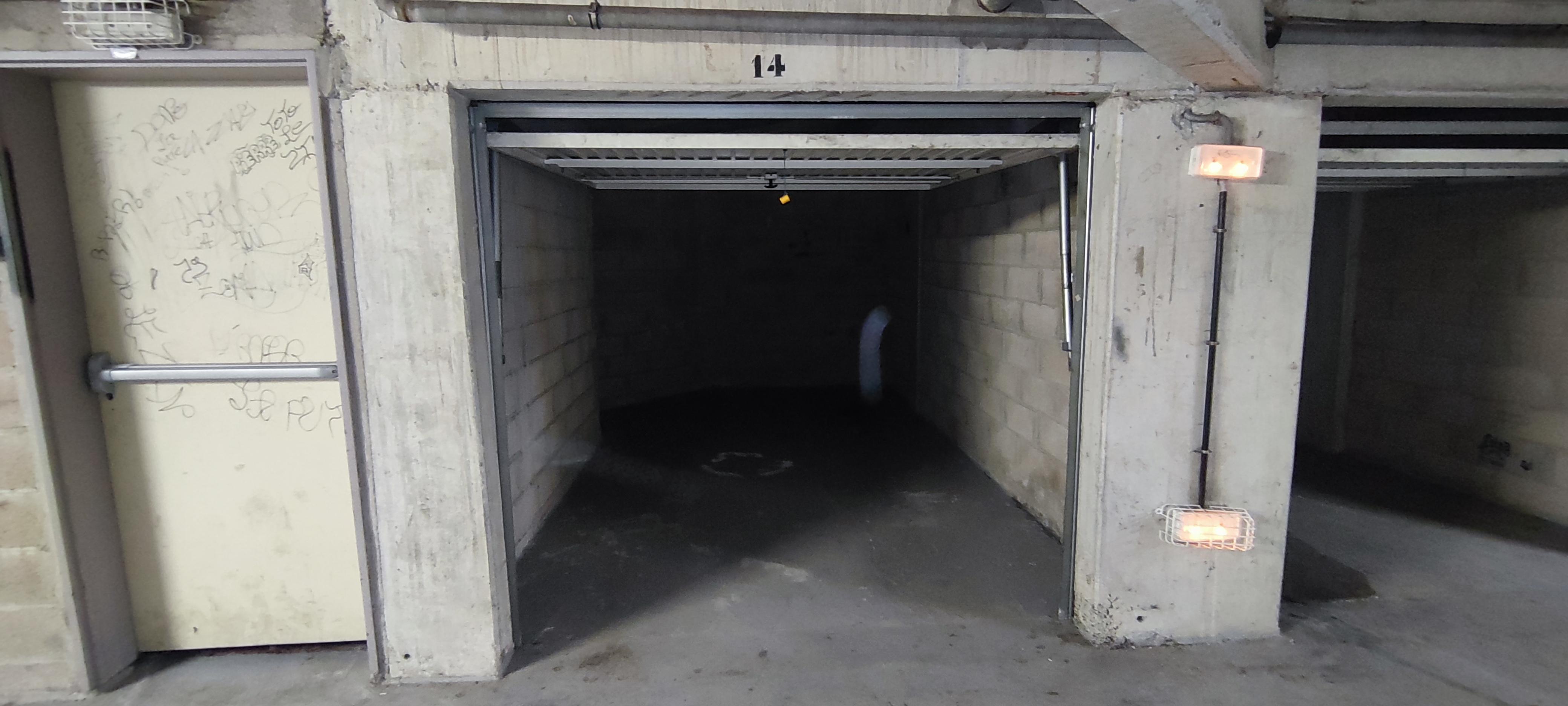 Garage de 14 m² à louer