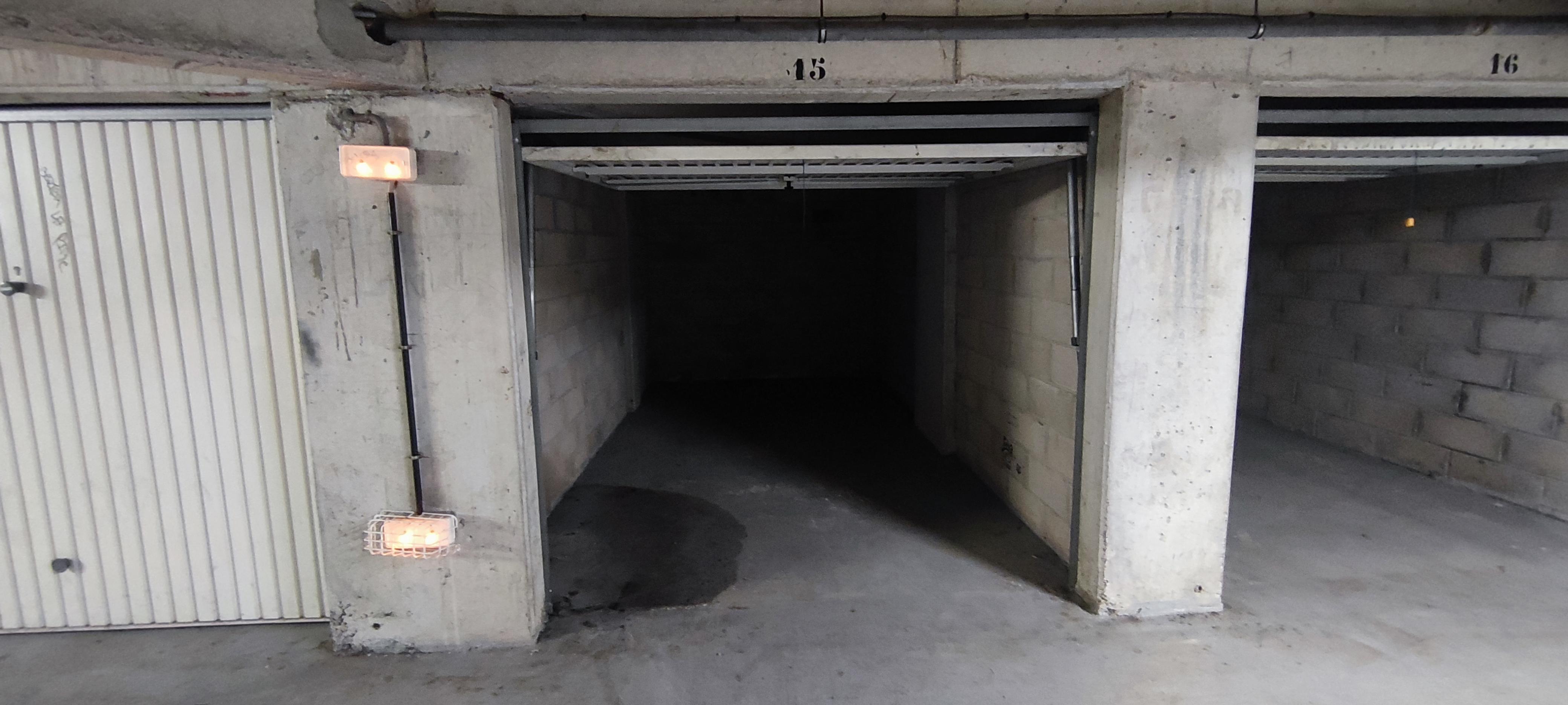 Garage de 12 m² à louer