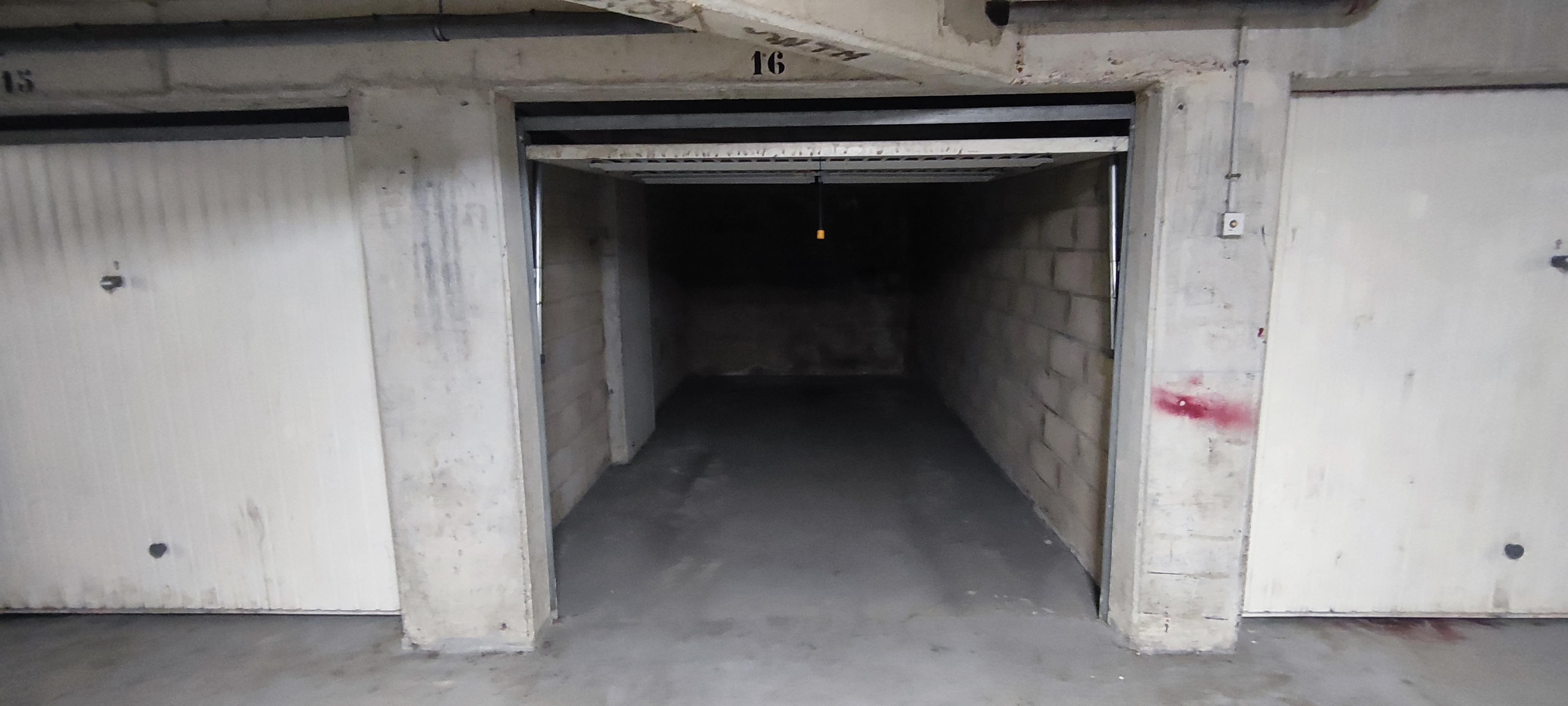 Garage de 12 m² à louer