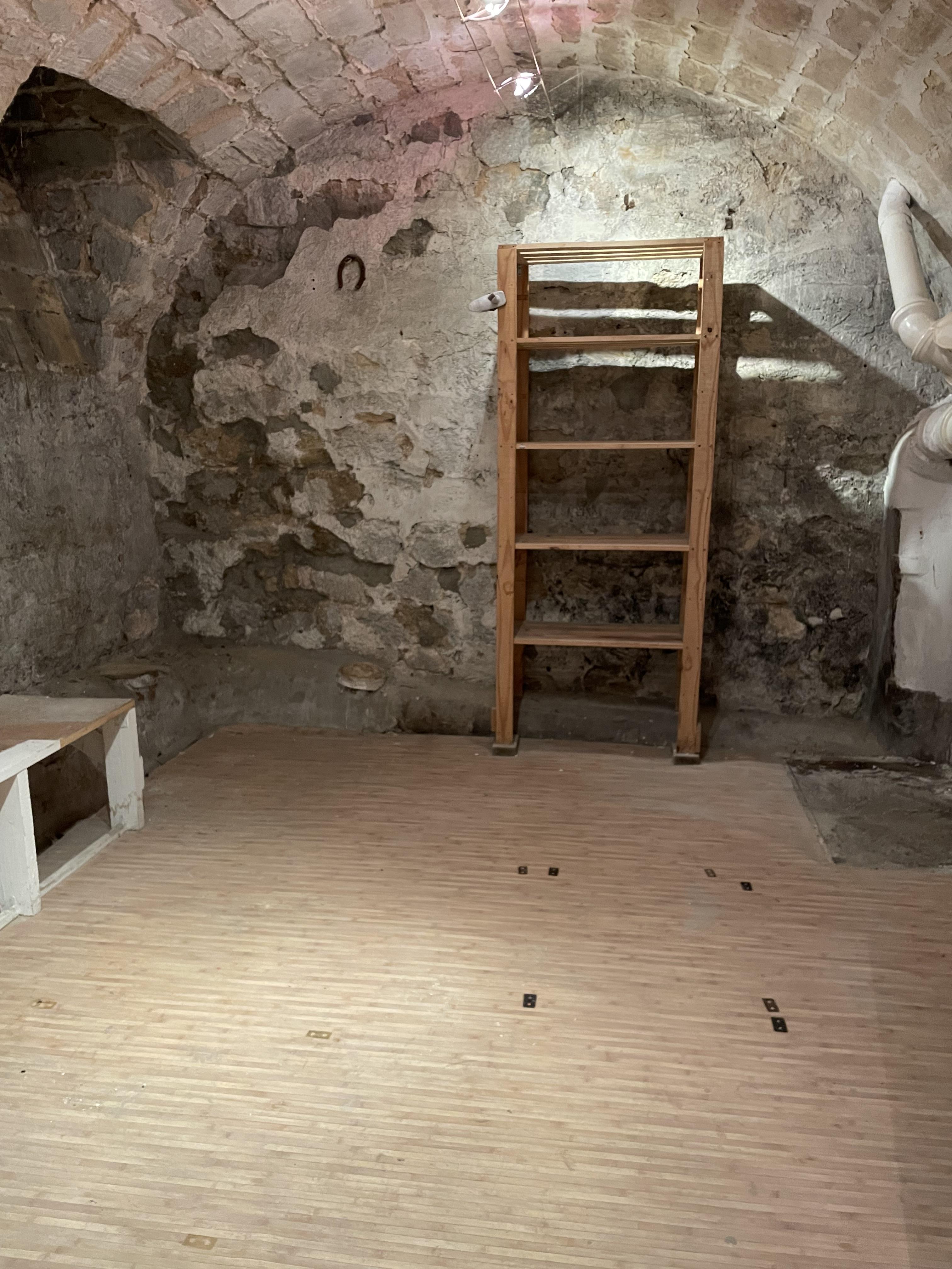 Cave de 13m2