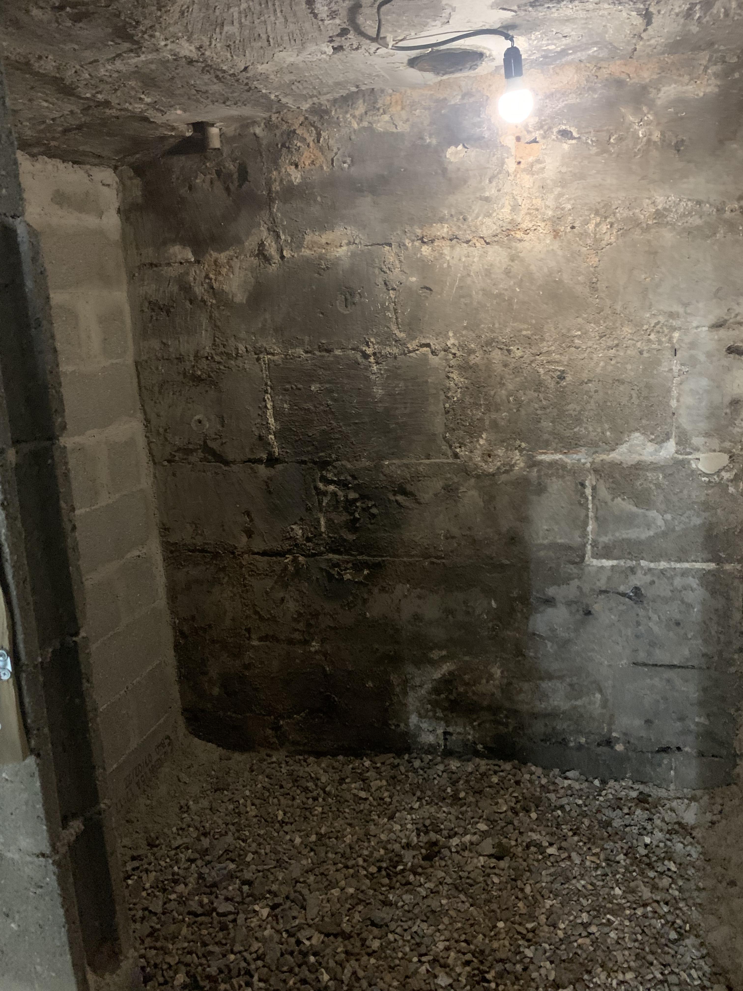 Cave de stockage sécurisée - 50m2 - Vieux