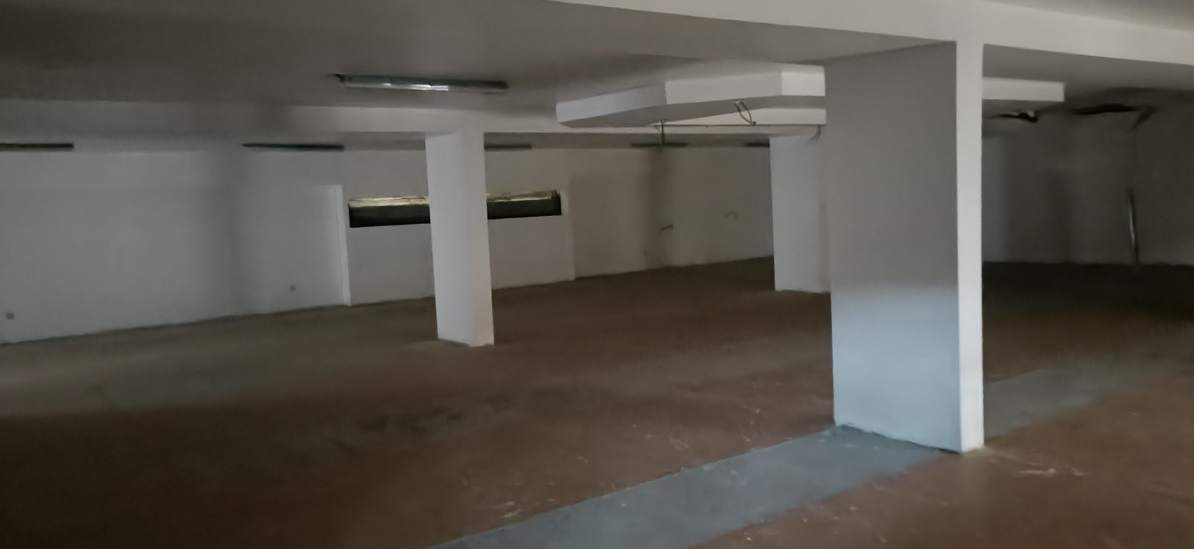 BOXES ET EMPLACEMENTS A LOUER POUR STOCKAGE
