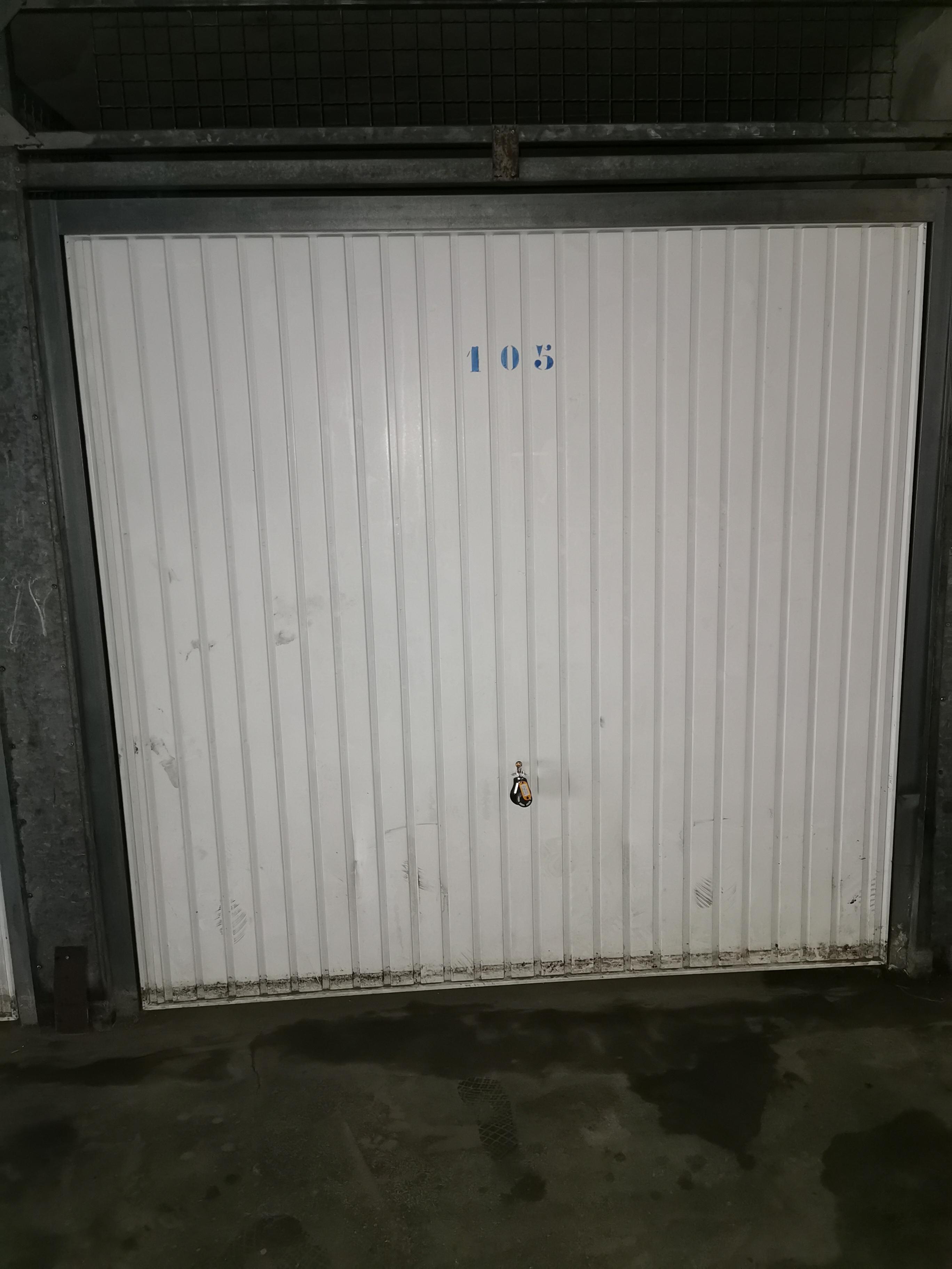 Box / Stationnement 11m² en location à Soissons