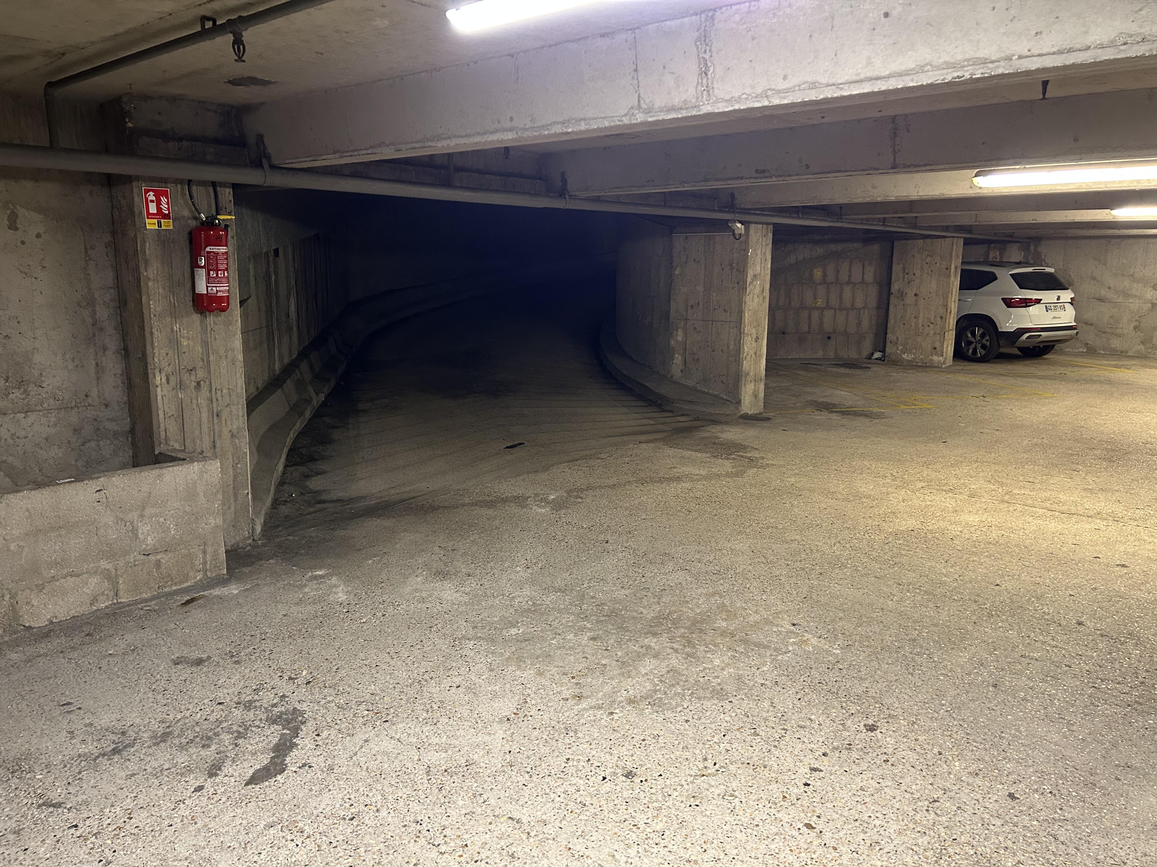 Emplacement de parking Paris 16