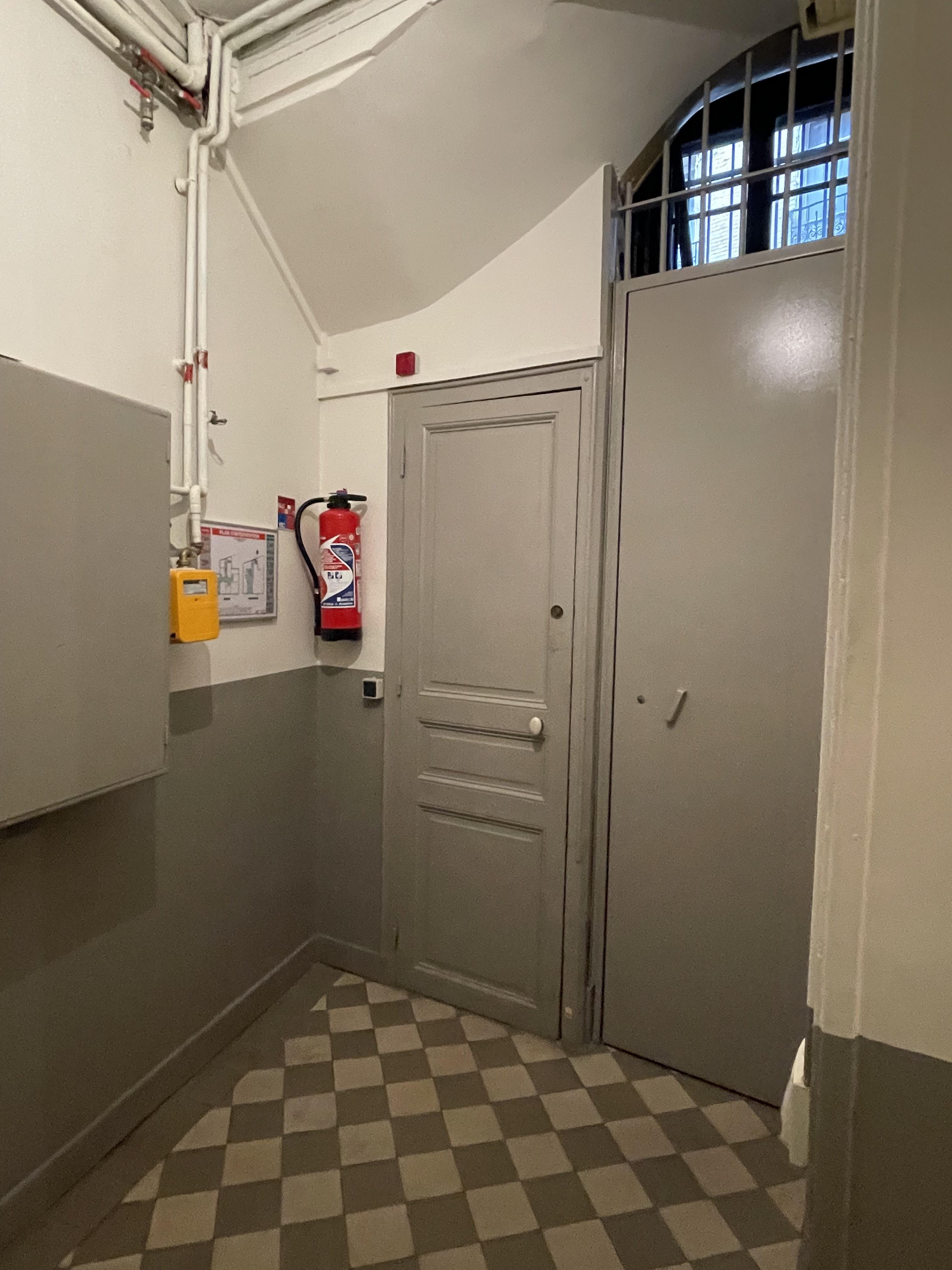 Cave de 12m² à Louer saine, propre et