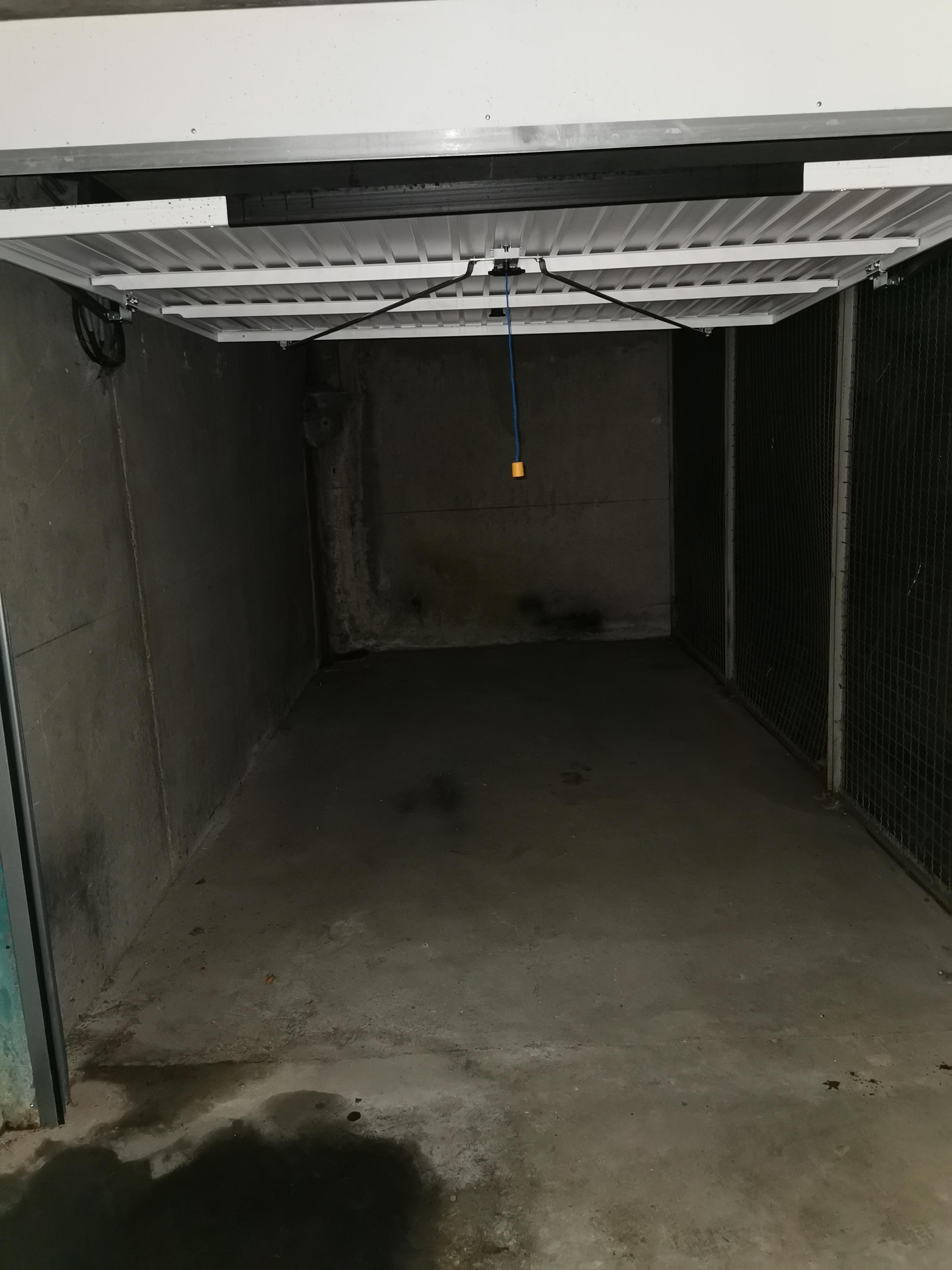 Garage à louer / Stationnement
