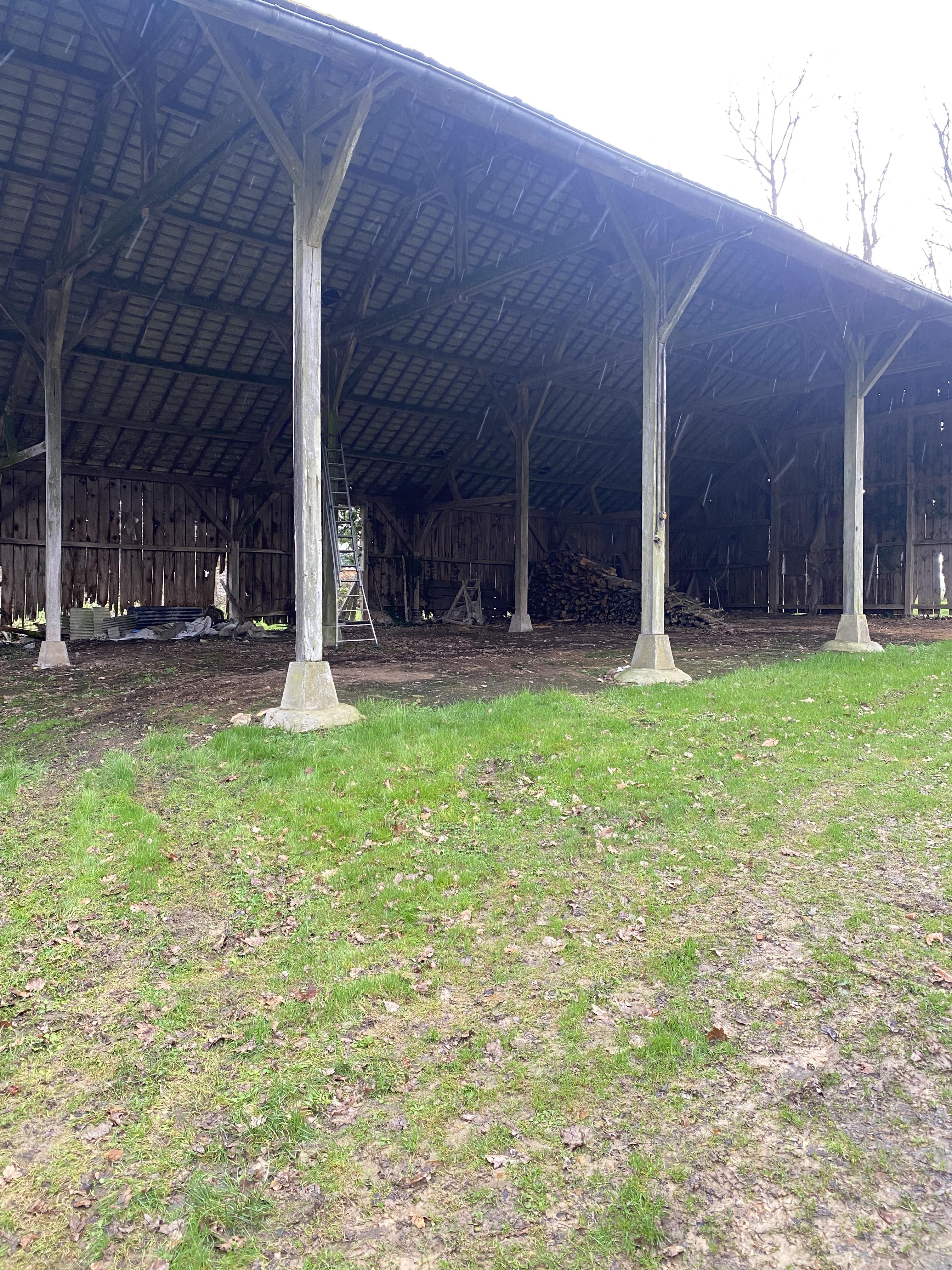 Hangar couvert
