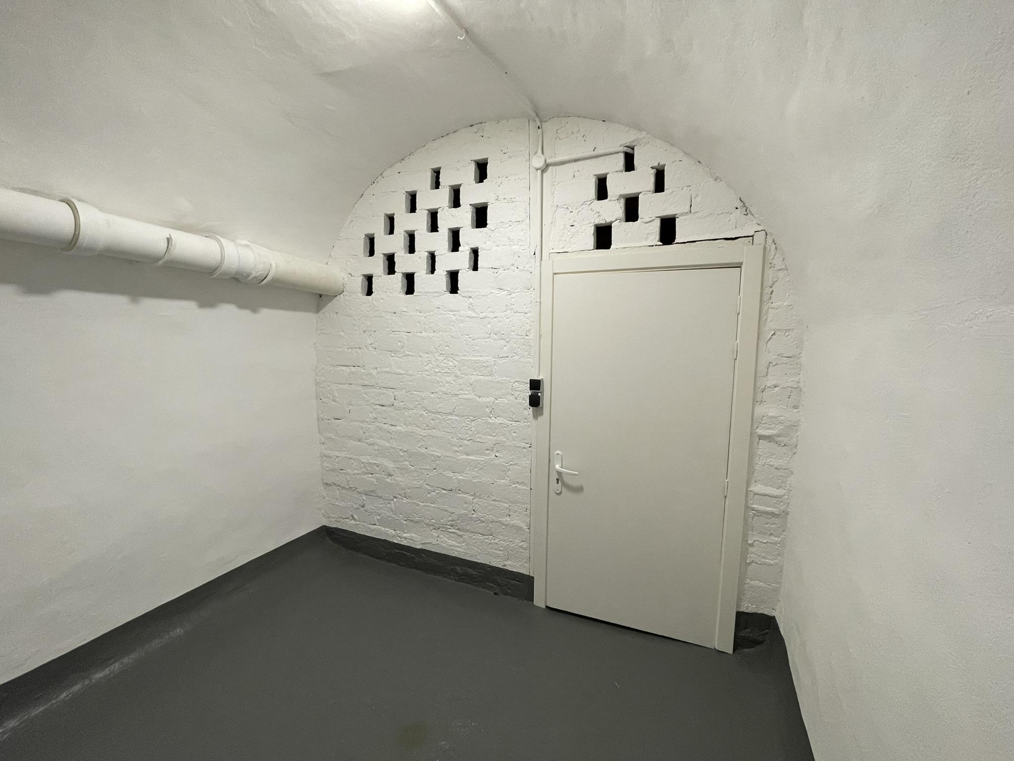 Cave Paris 1er 6 m2 entièrement rénovée