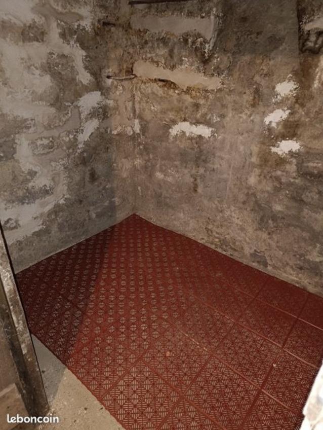 Cave à louer quartier Clignancourt 18eme arrondissement