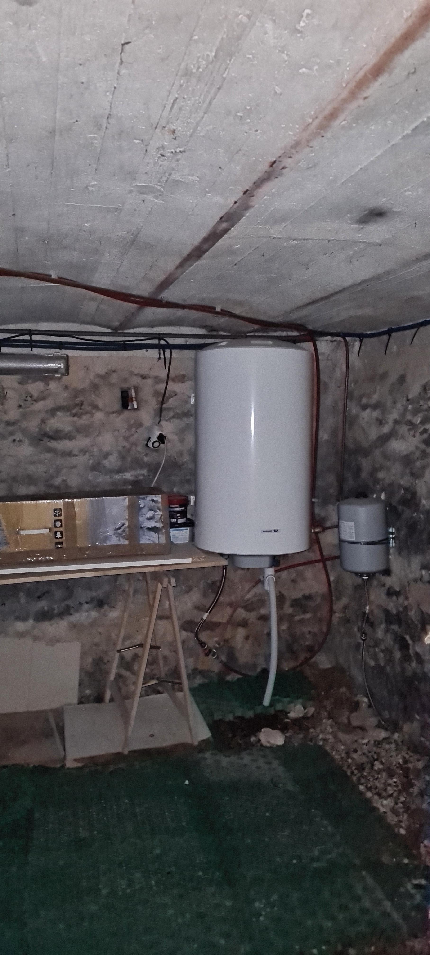 Cave semi enterrée 10m2