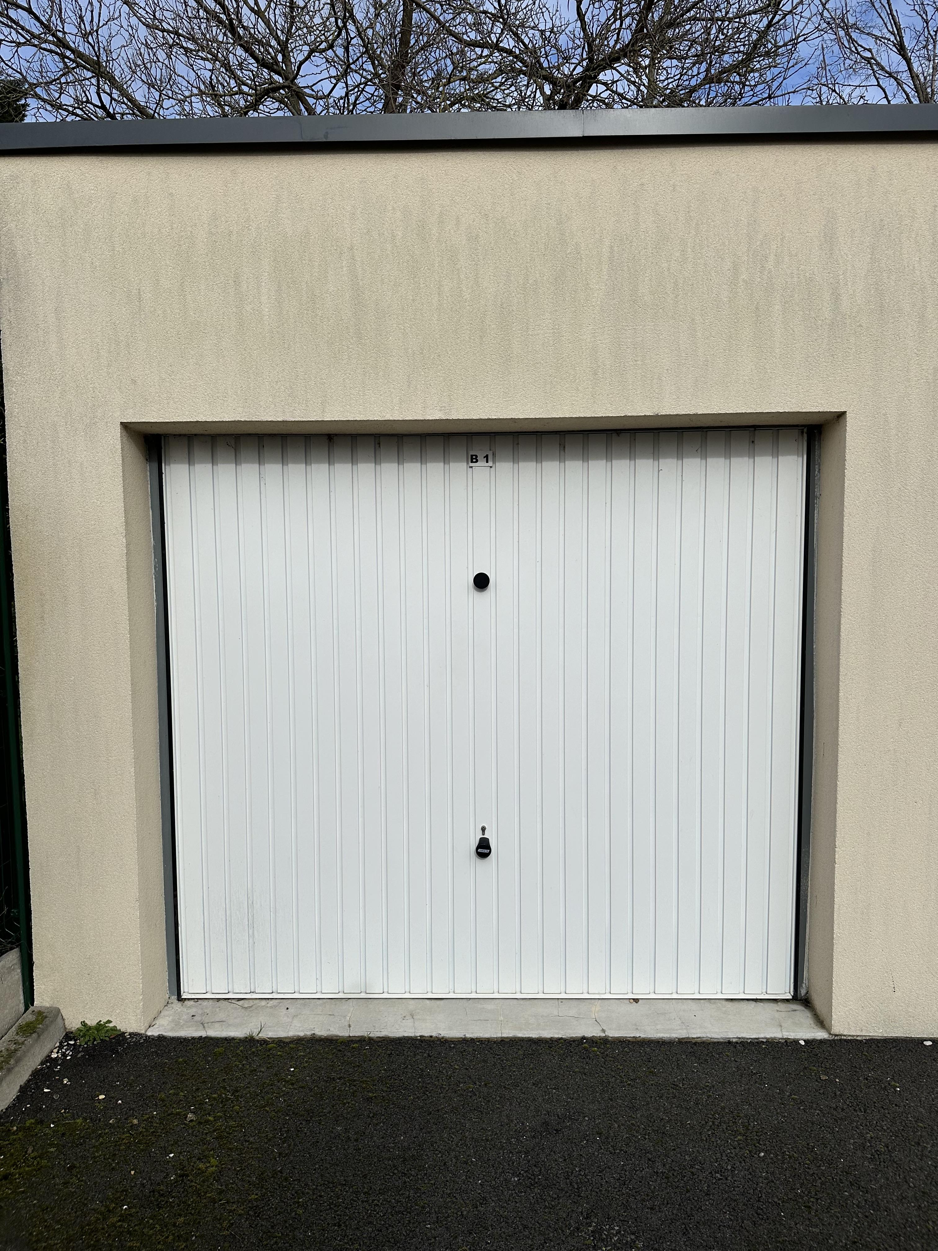 Grand garage à louer proche de Compiègne