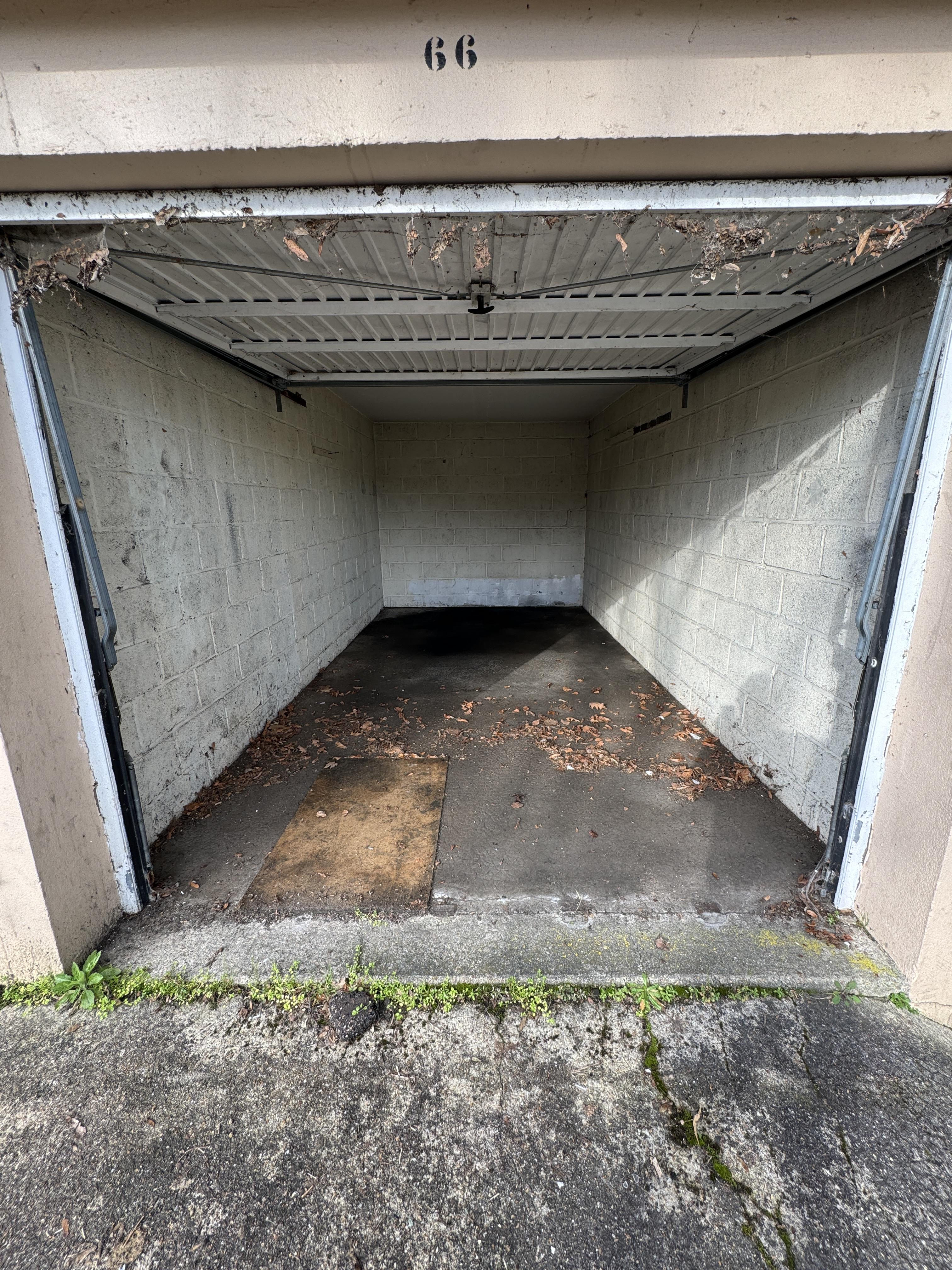 Garage de 14m² à louer