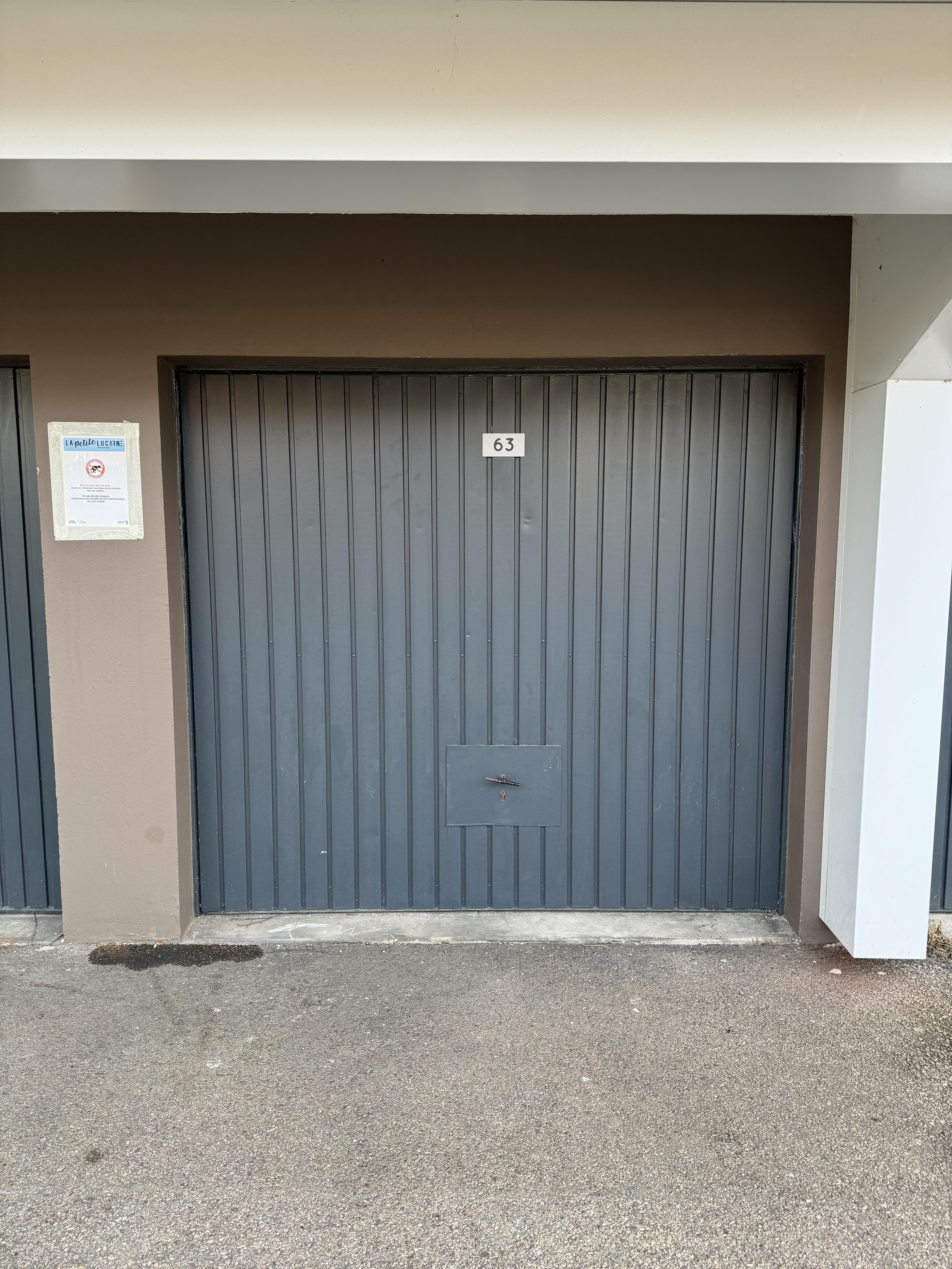 Garage / Stationnement / Oissel