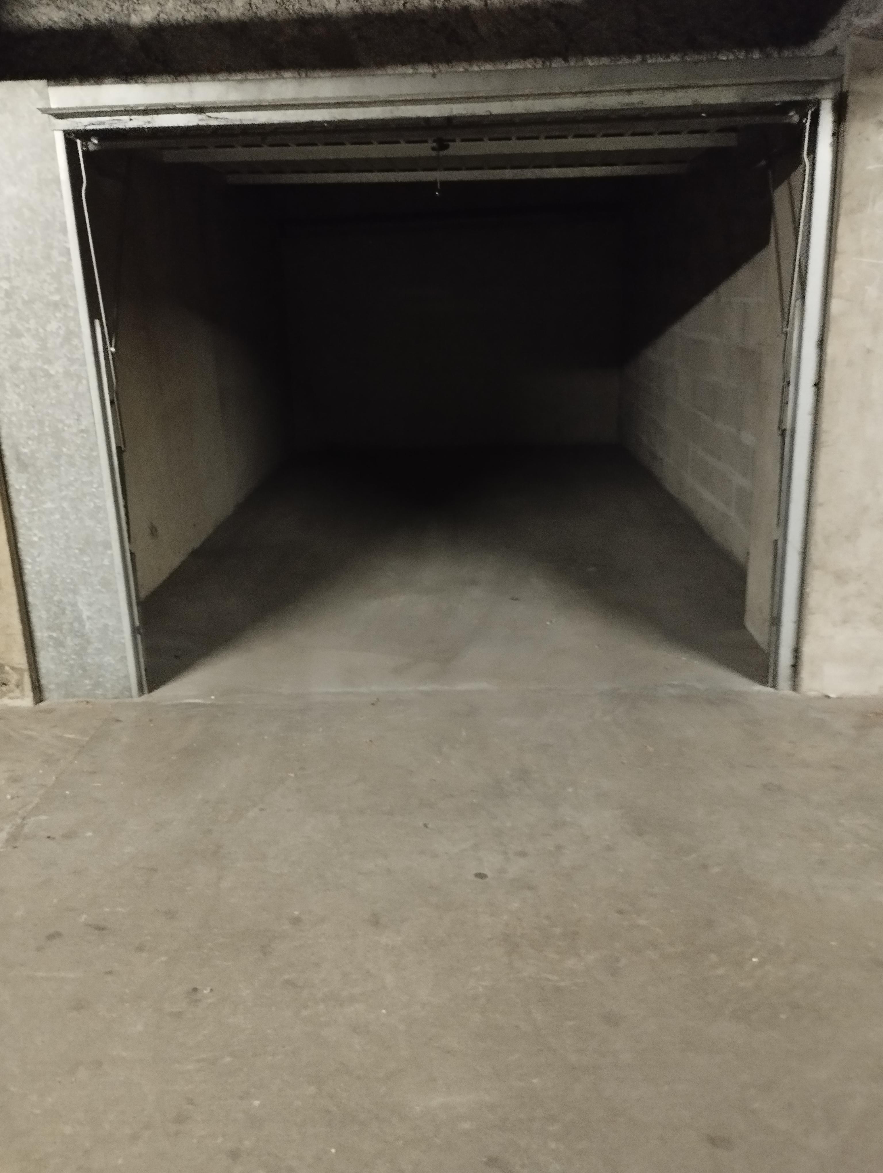 Garage sécurisé pour stationnement
