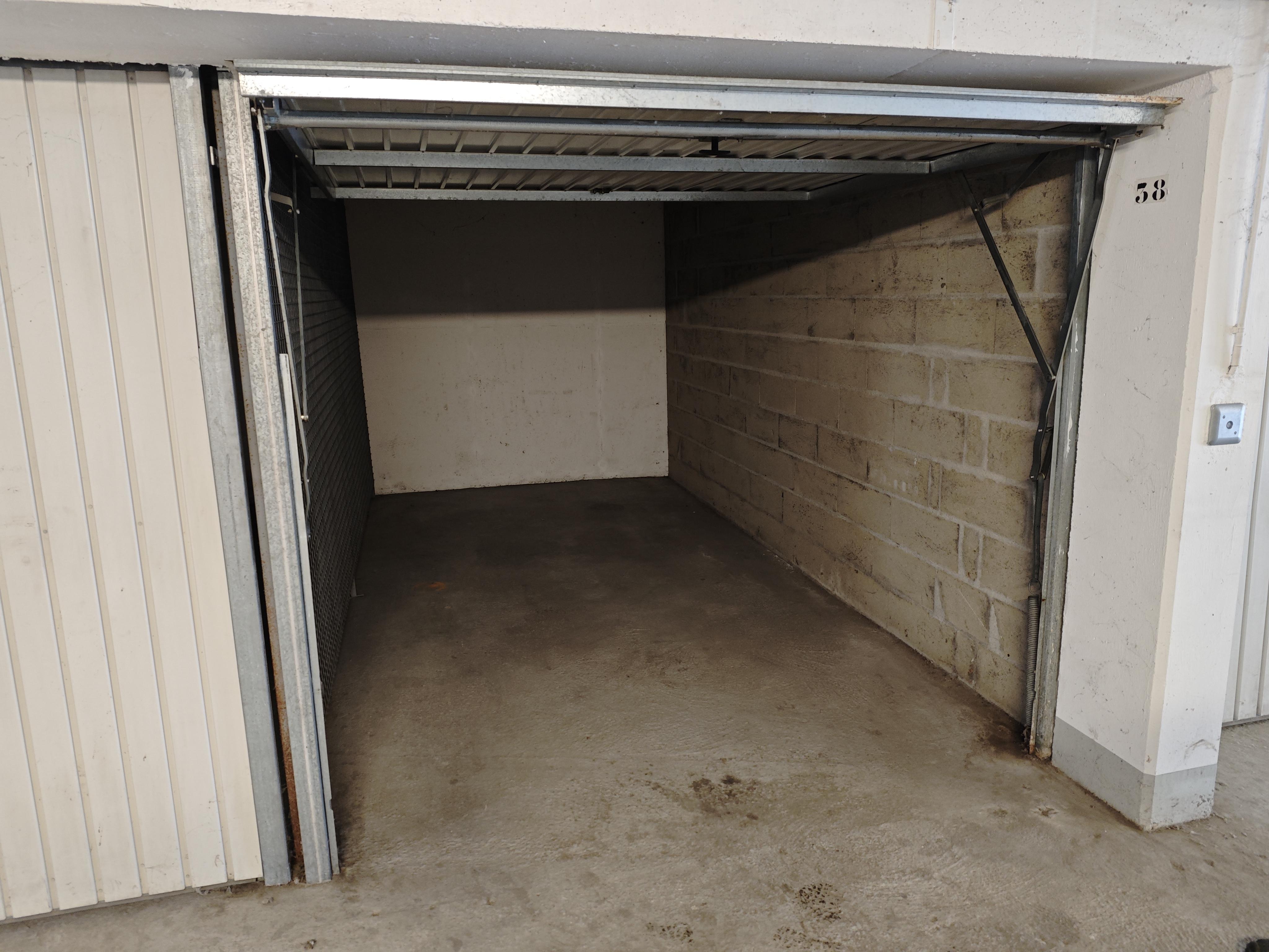 Garage de 10m² pour stationnement