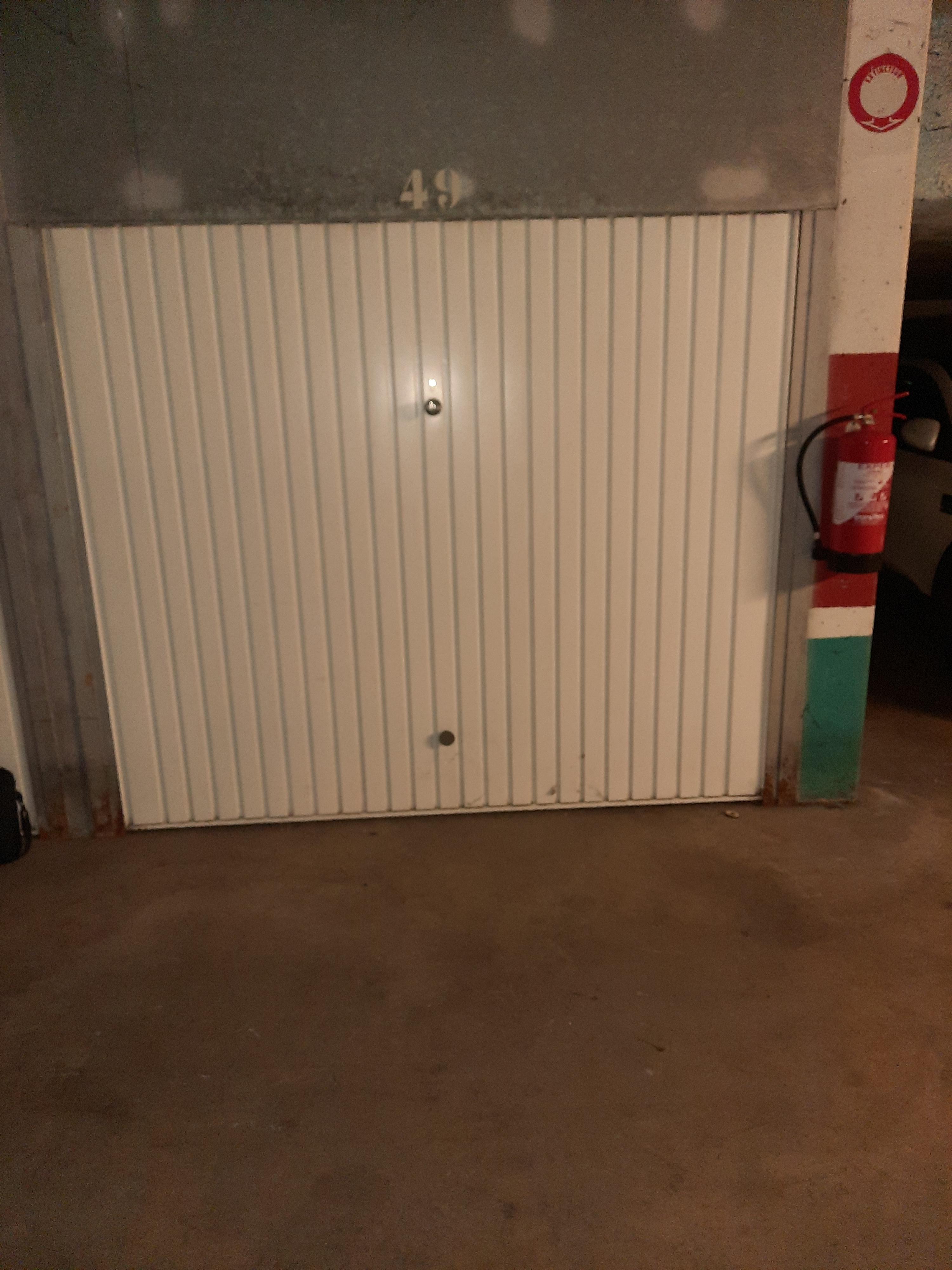 Garage fermé sécurisé de 12m² Beauvais