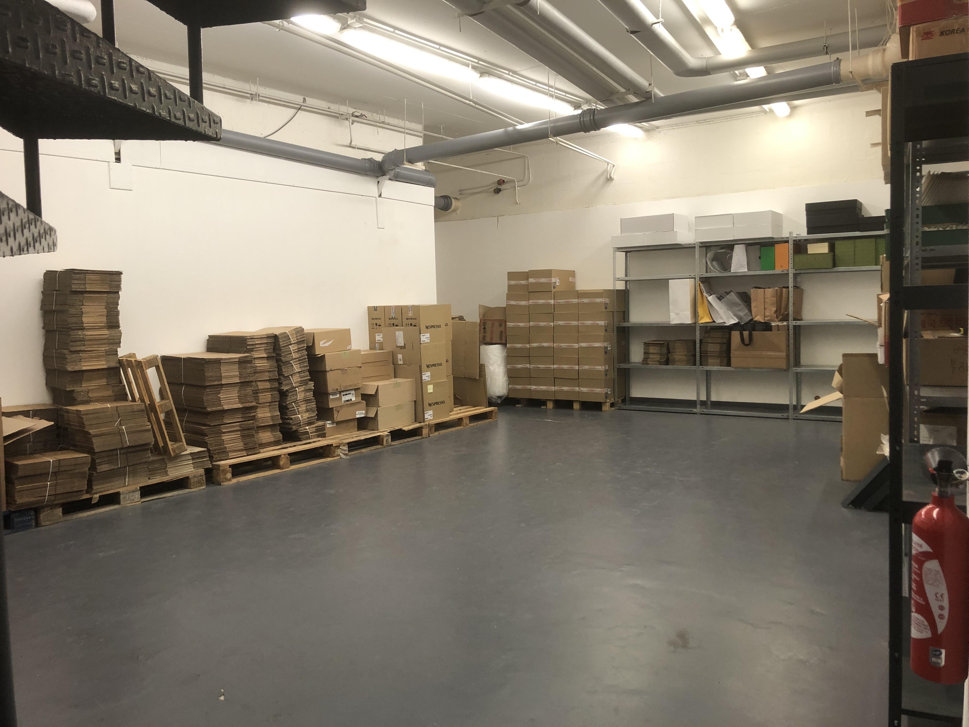 Boxe de stockage sécurisé - 65m² - Paris