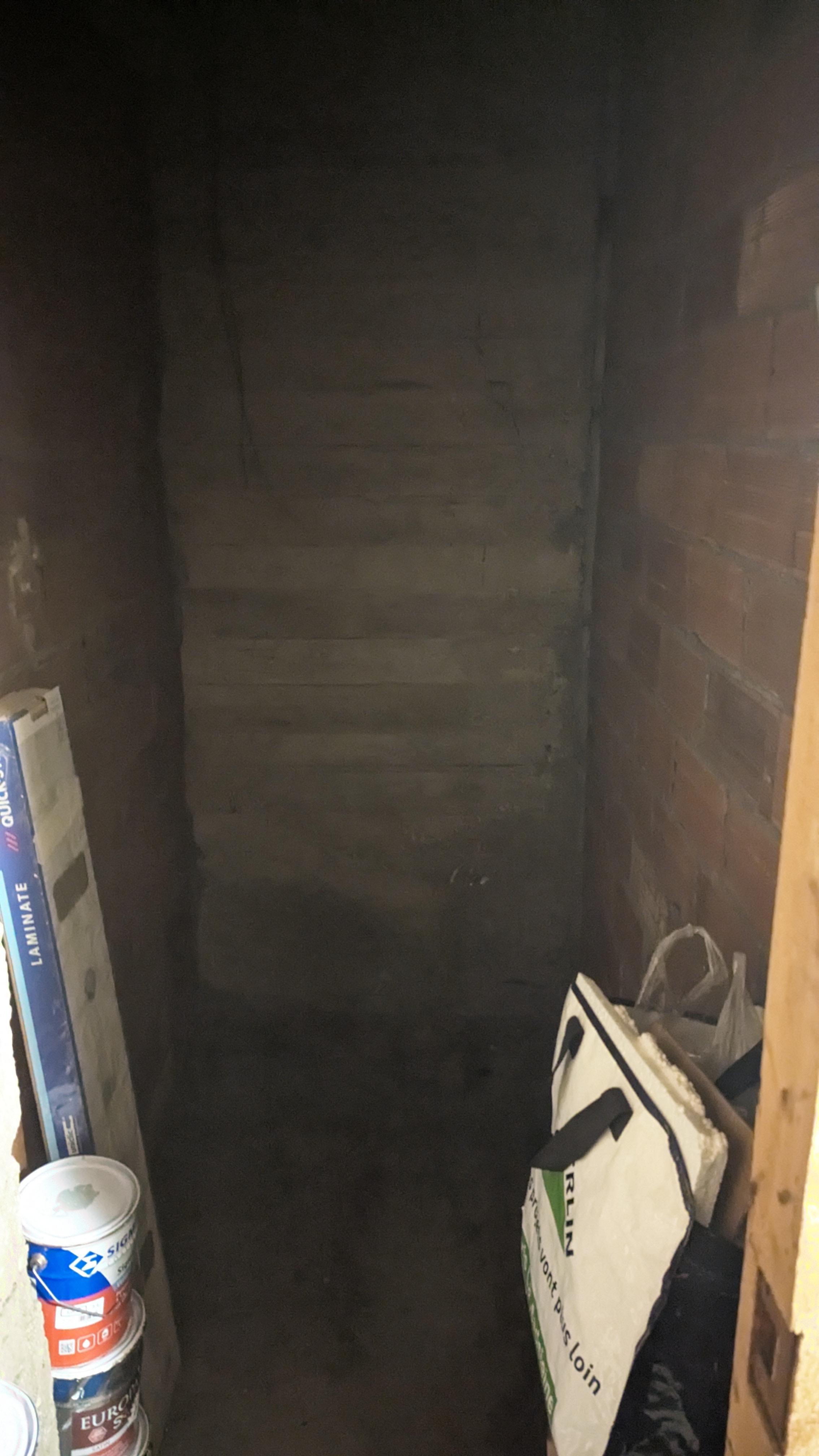 cave sécurisée et saine pour stockage