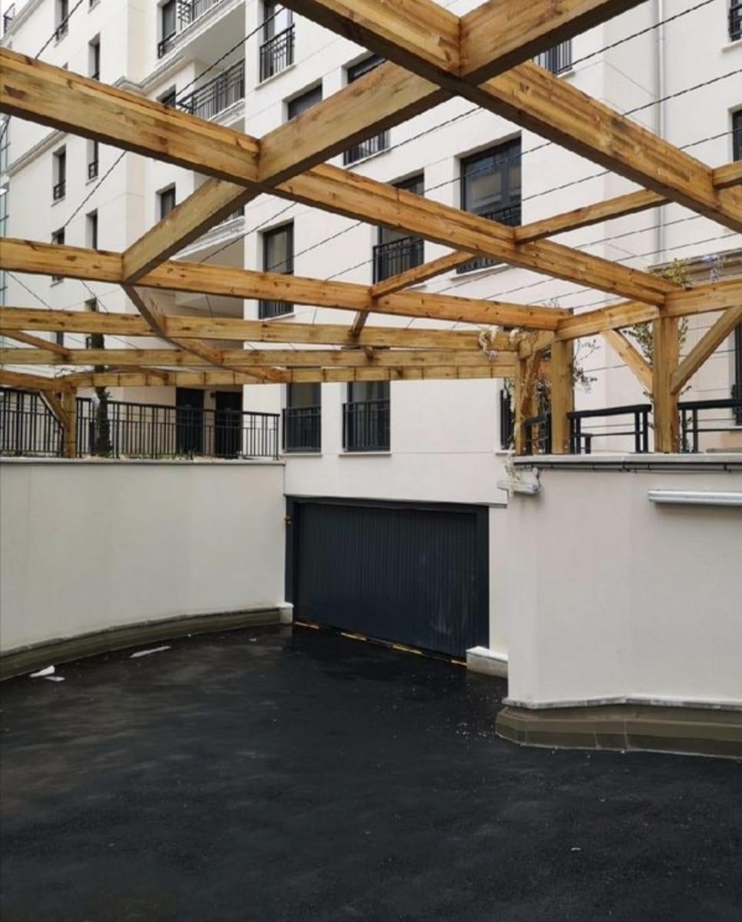 Box pour stockage/véhicule