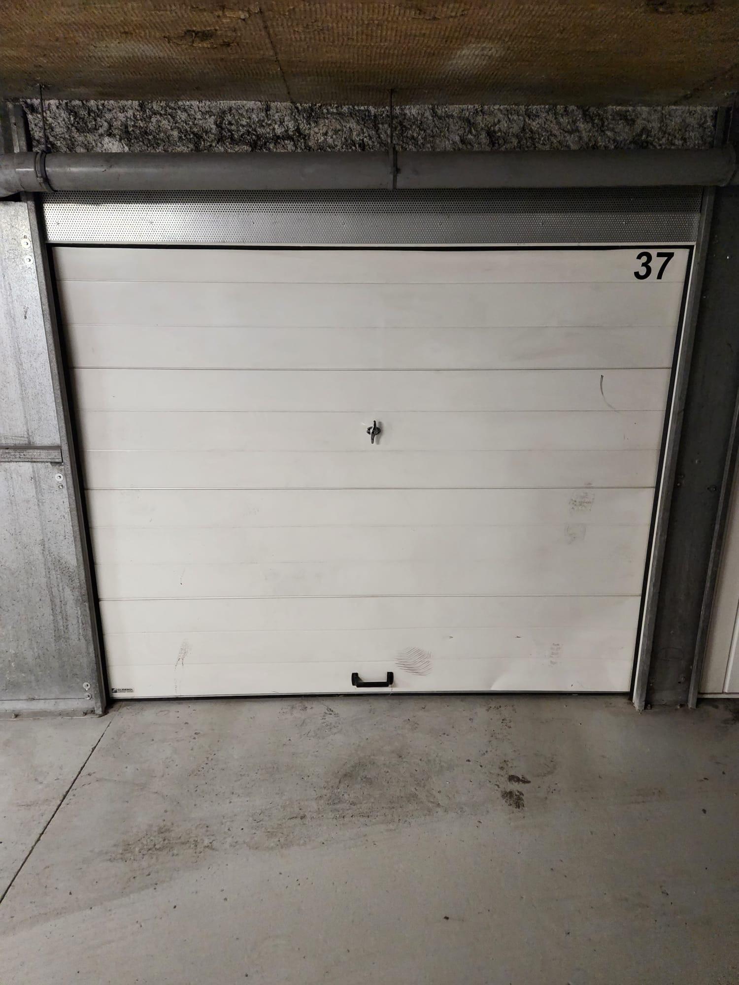 Garage fermé à louer à Béthune