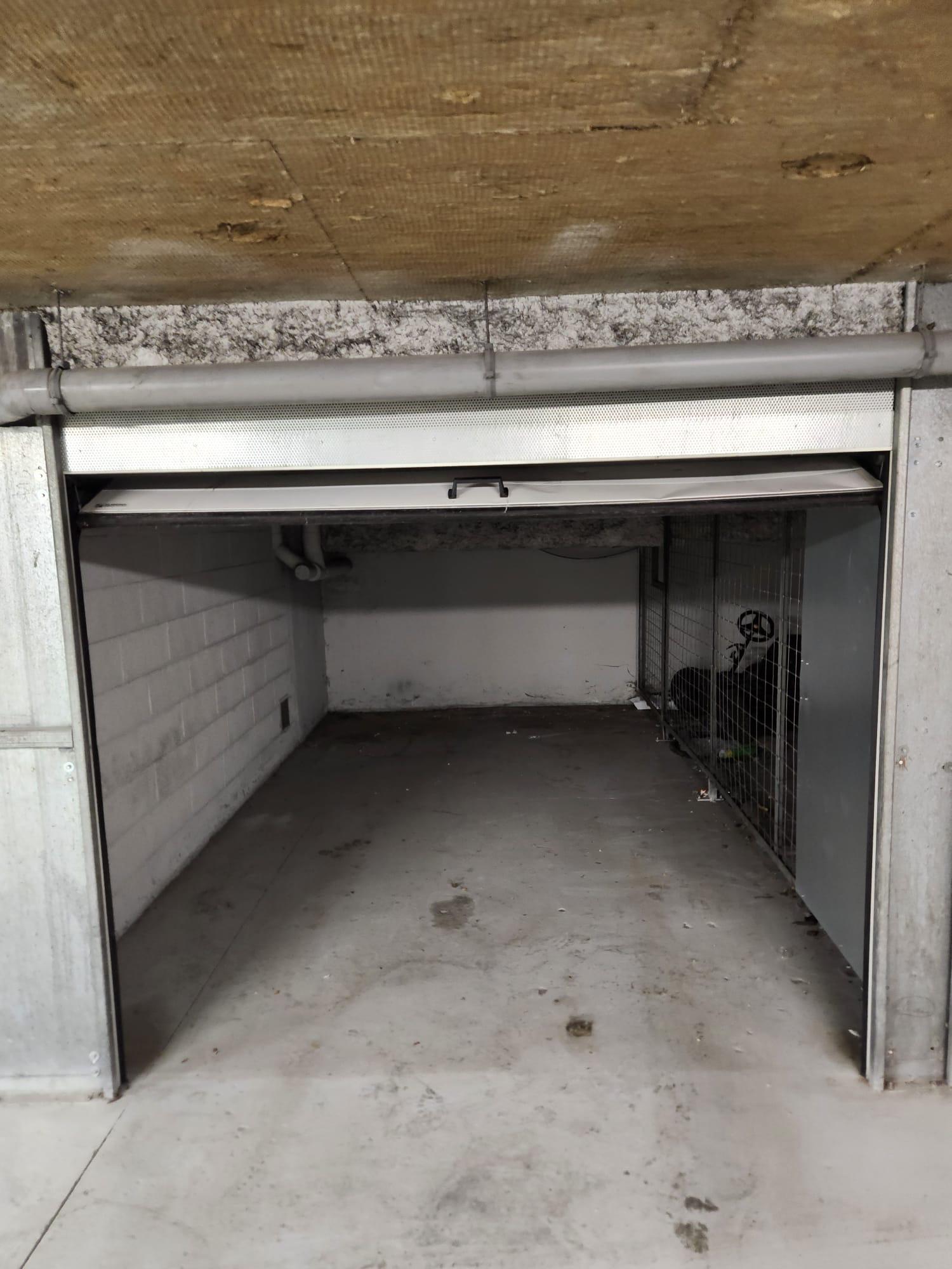 Garage fermé à louer à Béthune