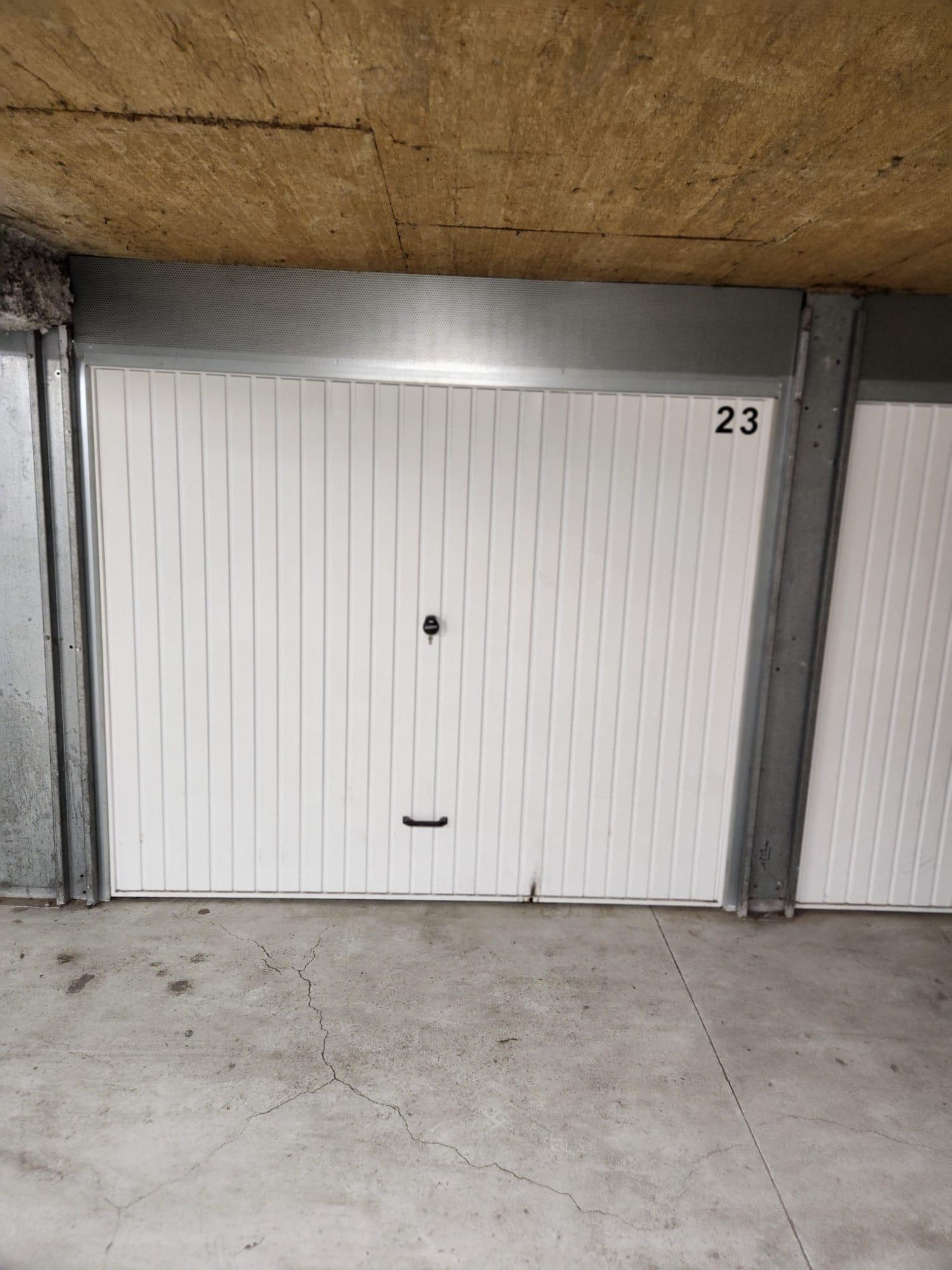Garage à louer