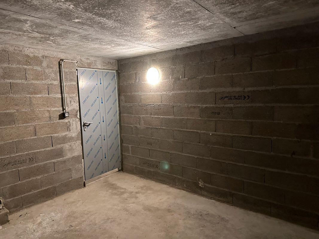 Box de stockage sécurisé - 9 M² -
