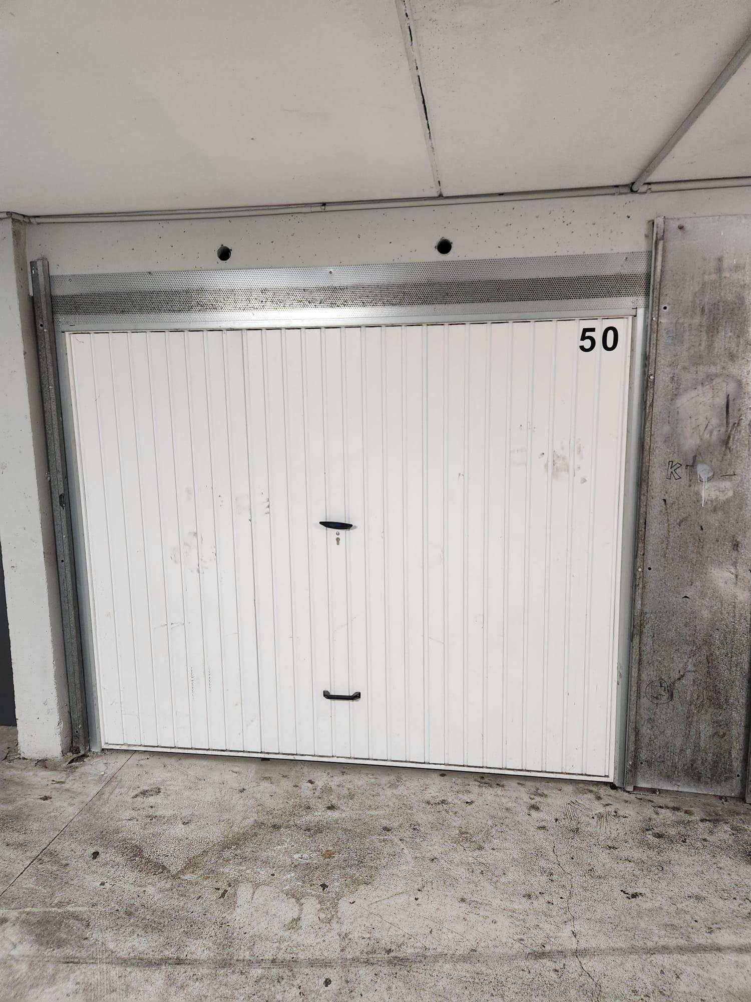 Garage à louer pour 2 roues