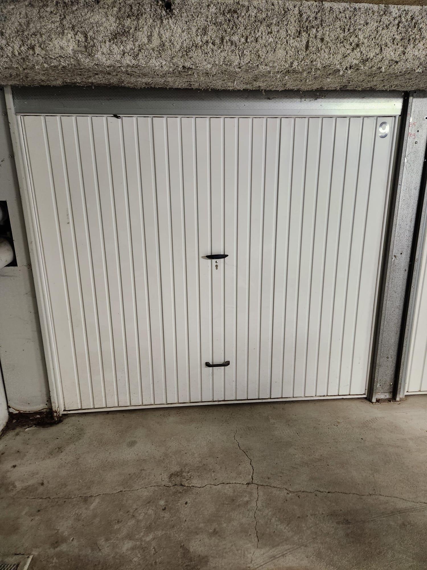 Location garage de 12m²