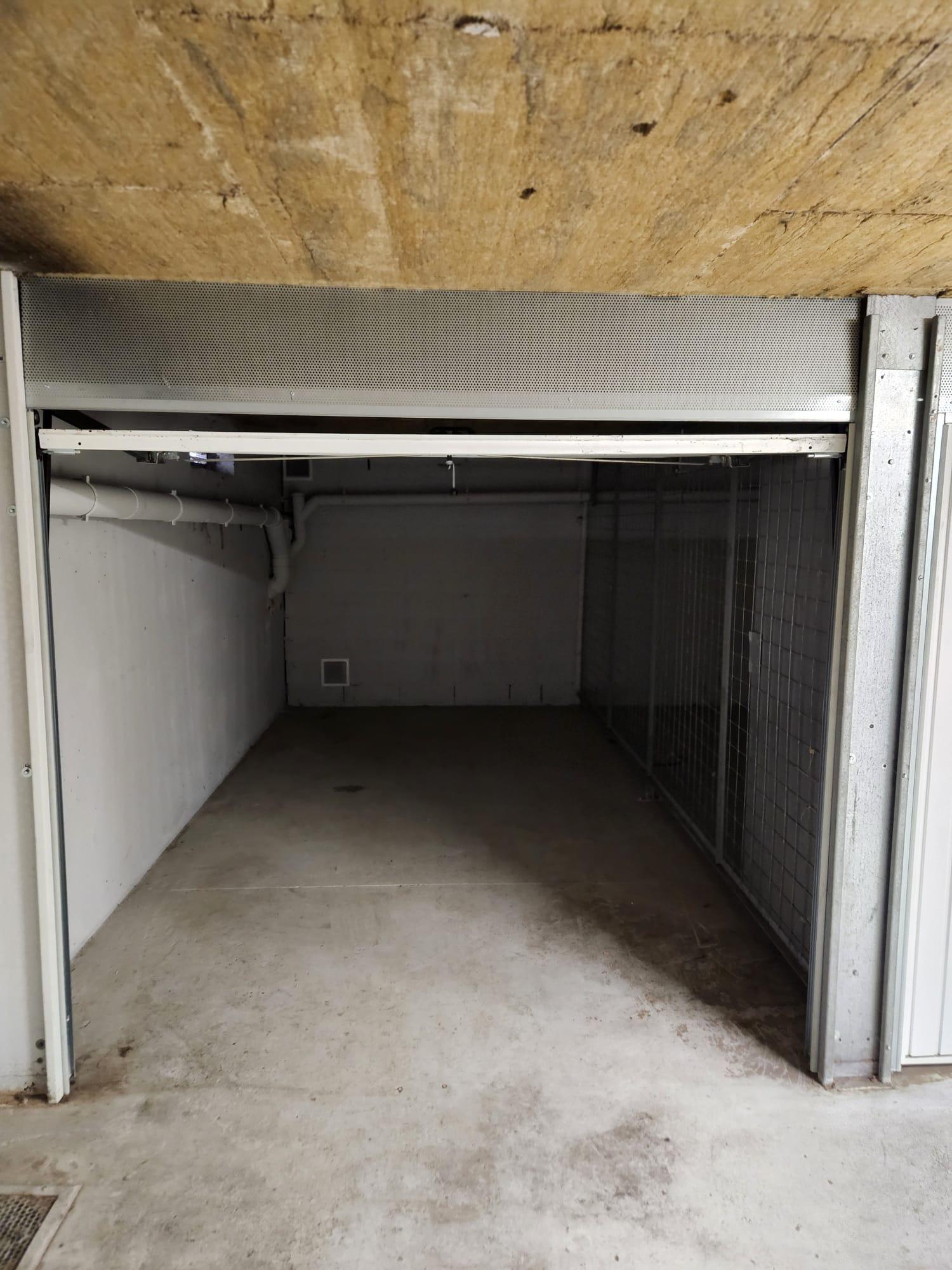 Garage sur Béthune à louer de 12m²