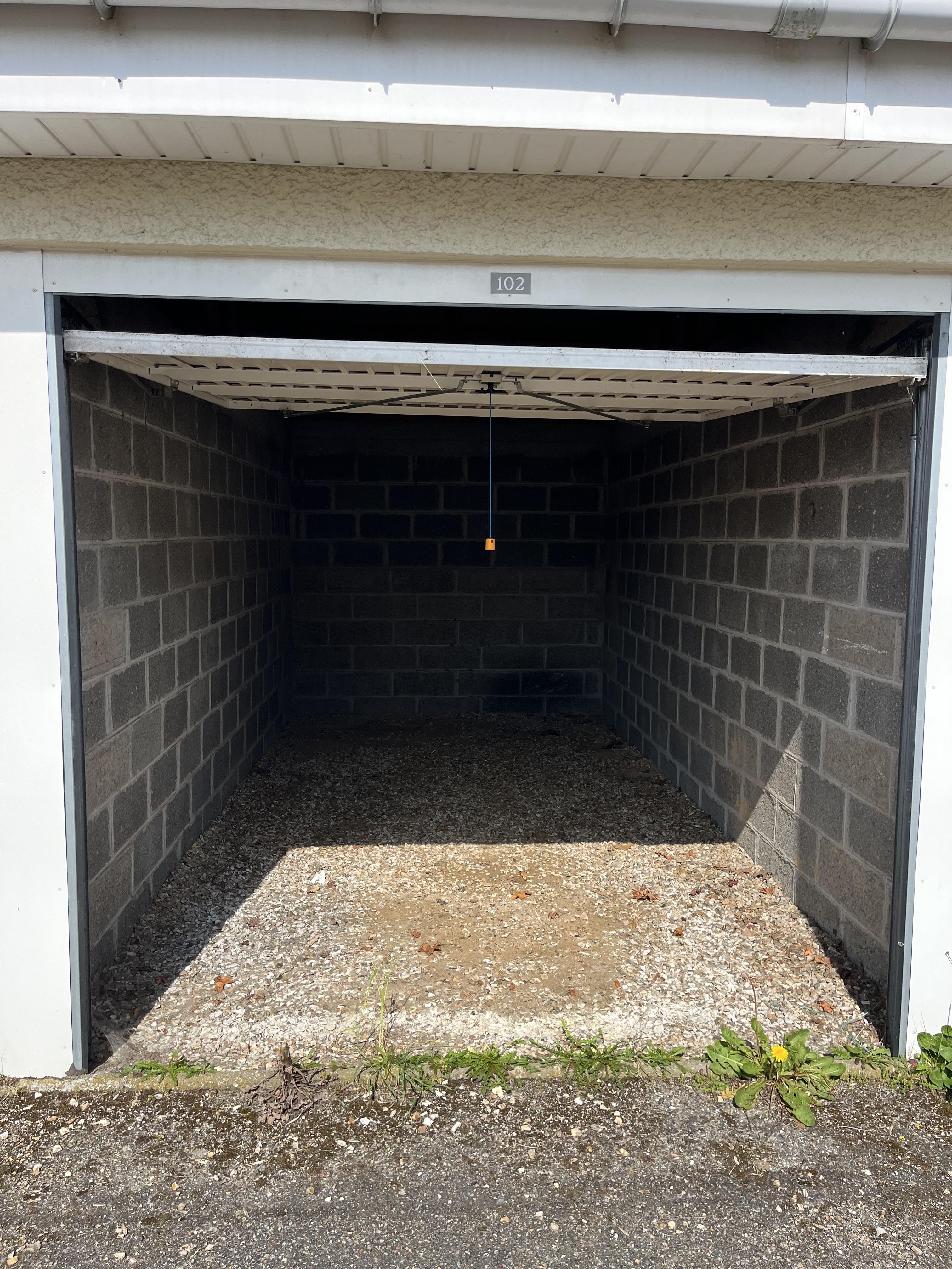 Box de 12m² à louer
