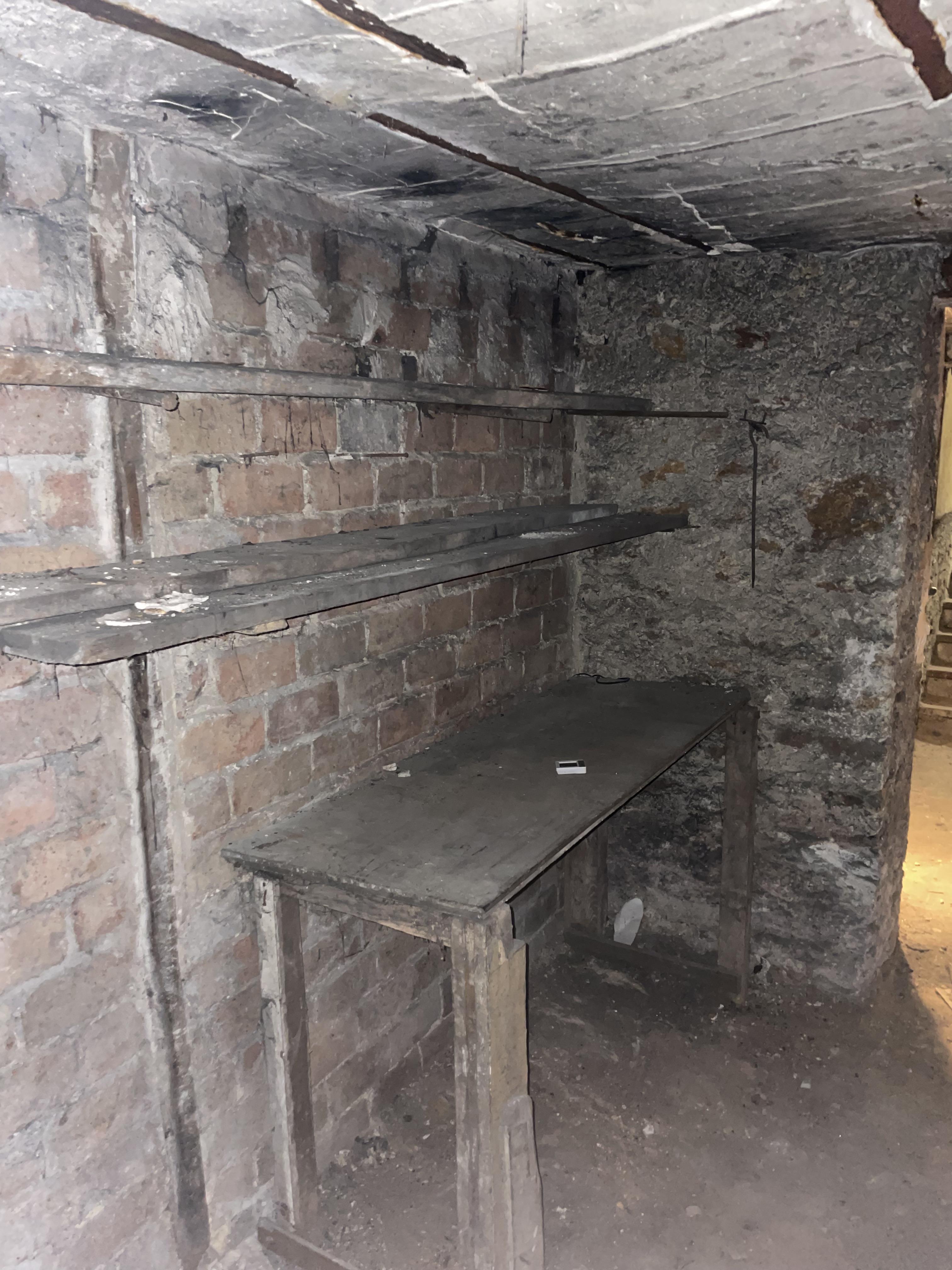 Cave - 10 m2 - Paris 18e