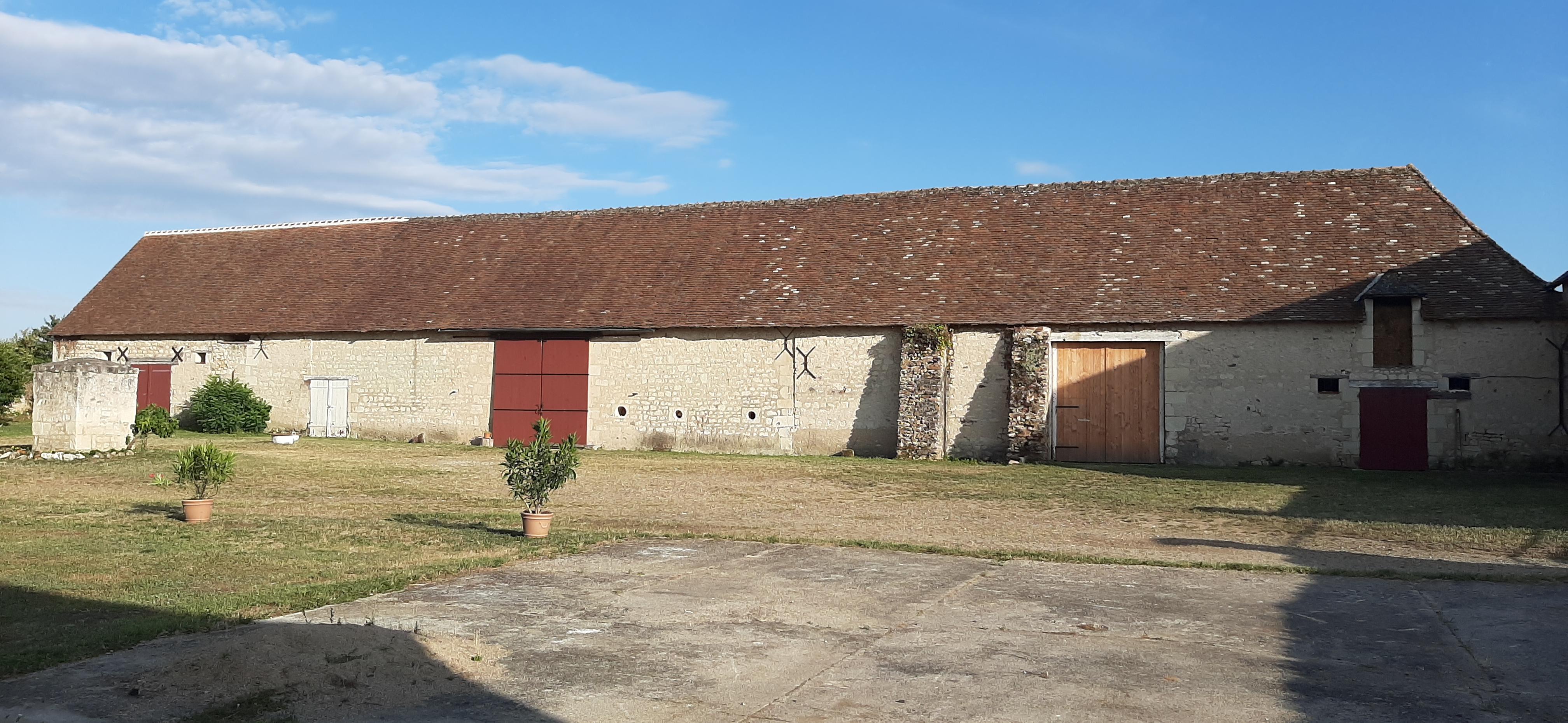 Garage fermé 120 m2