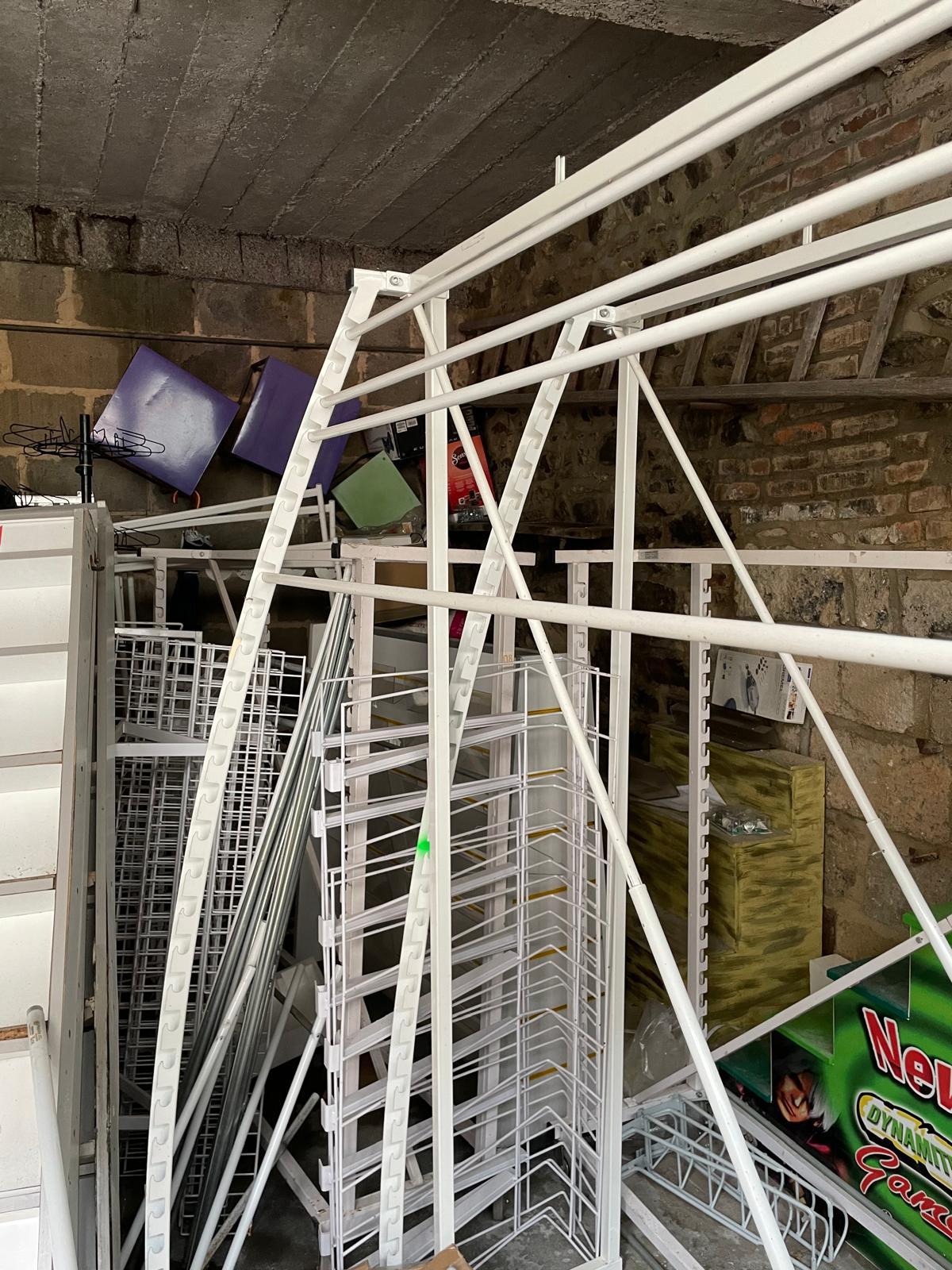 Box de stockage sécurisé - 10 m2- Fougeres