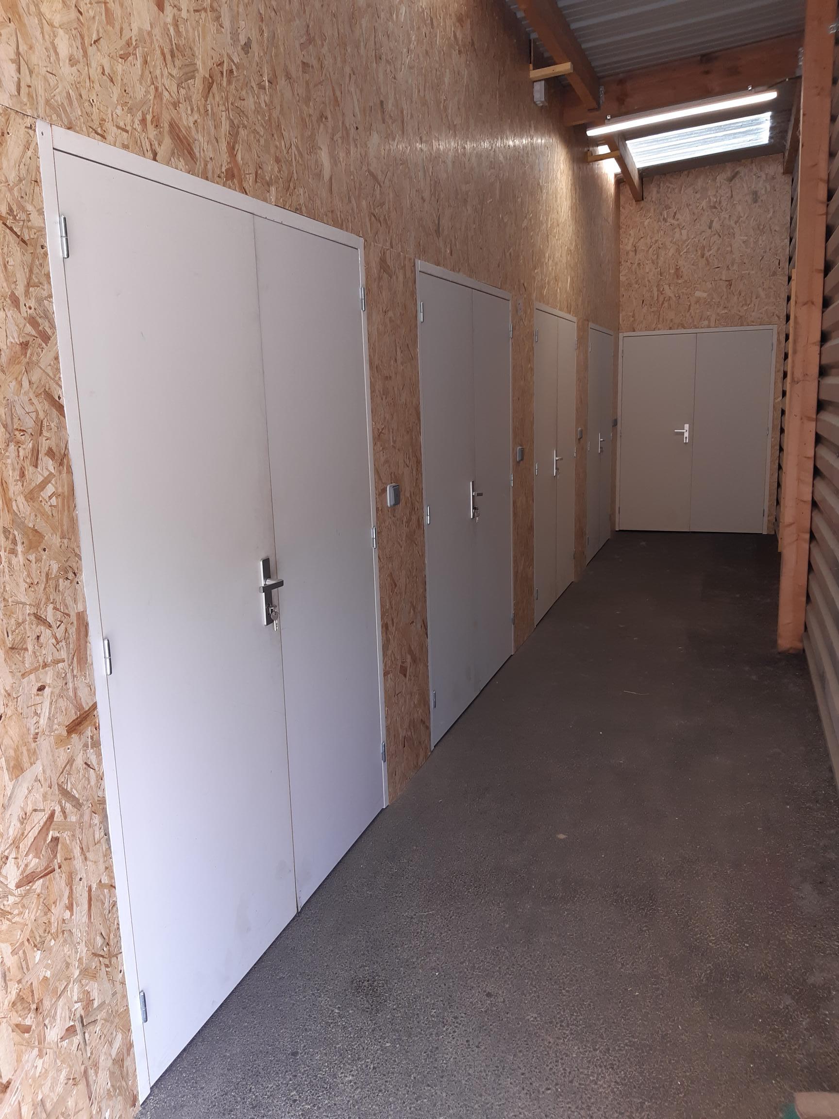 Box de stockage sécurisé avec gardien et facile