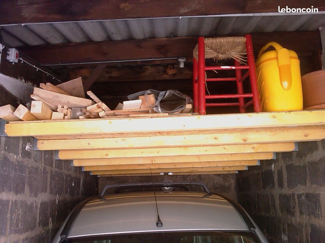 Box de stockage à louer avec mezzanine