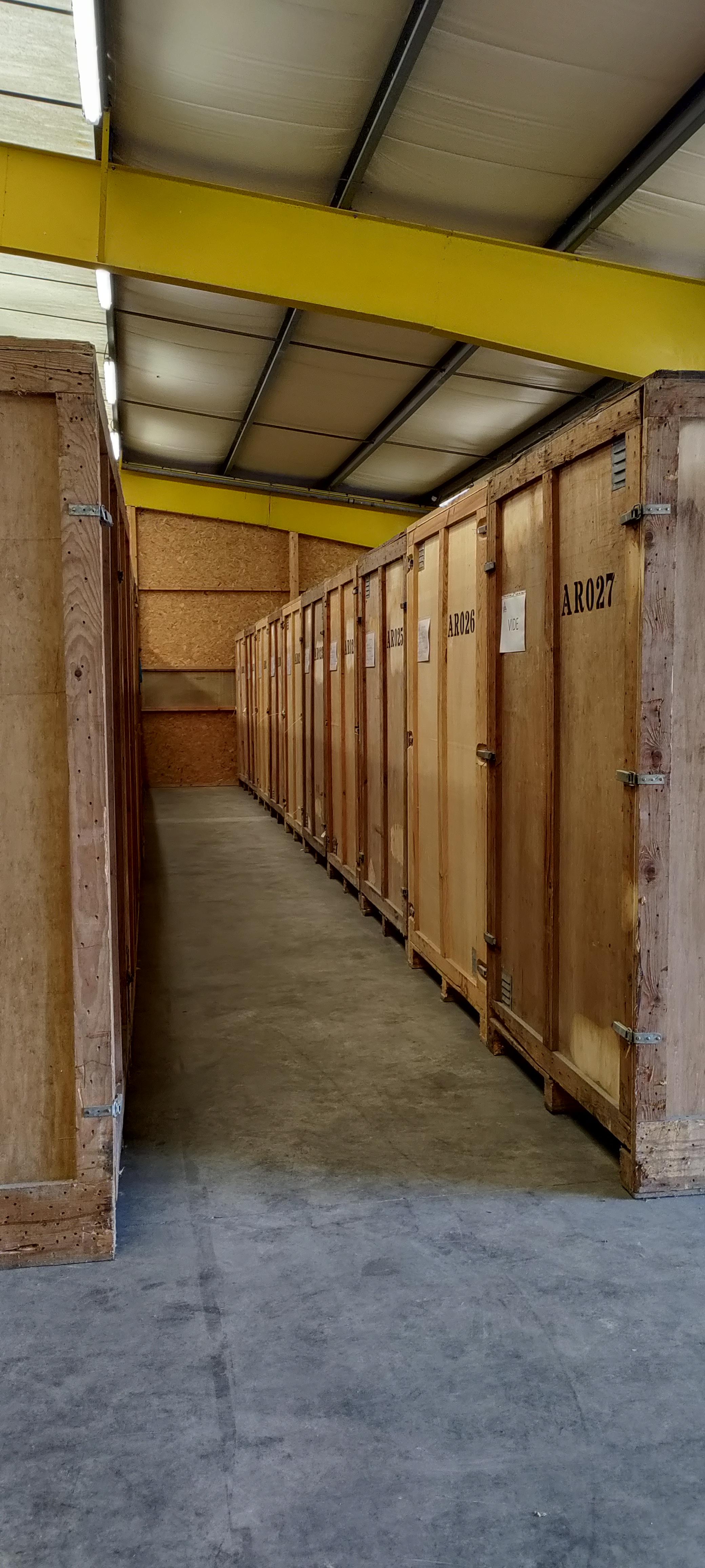 Box de self-stockage et/ou garde-meubles