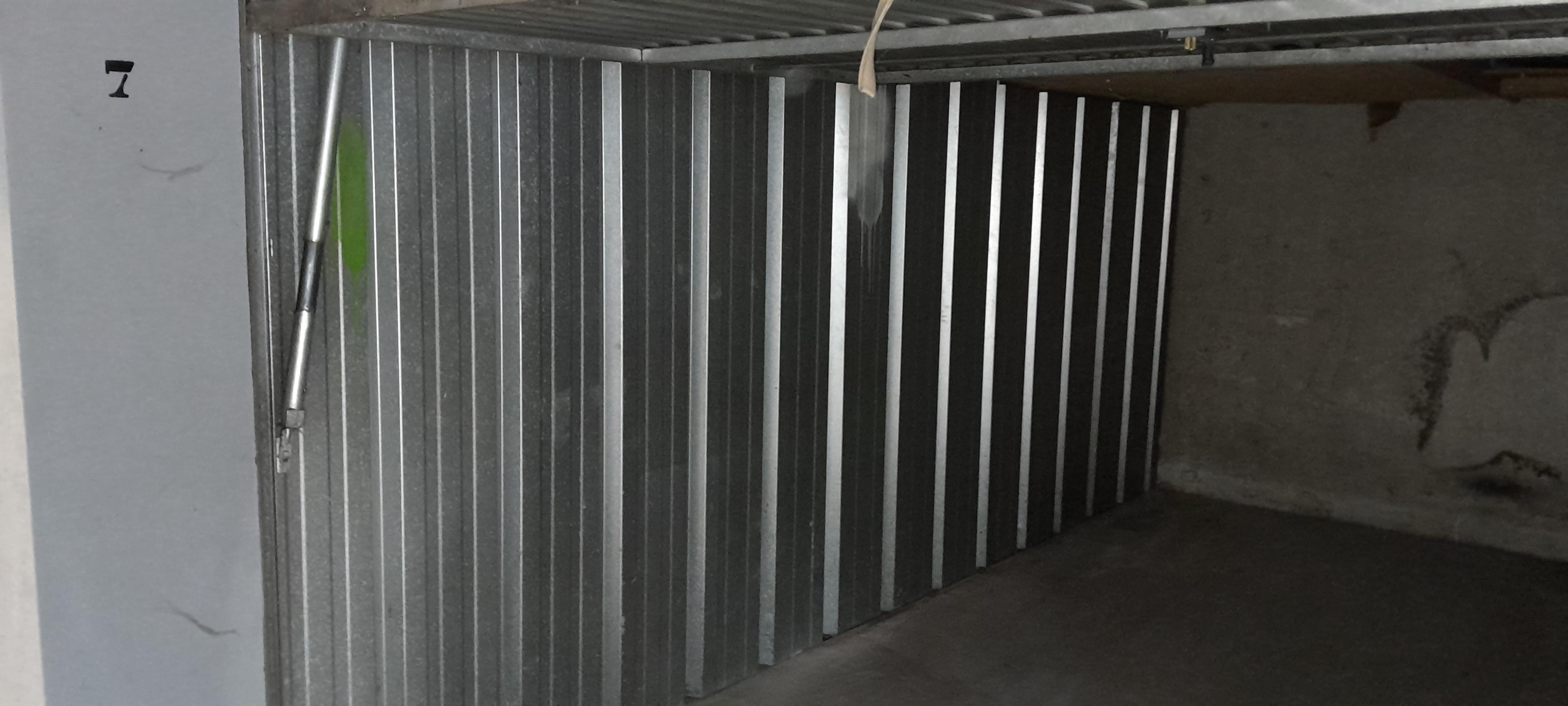 Location Garage 12 m2 à Eybens