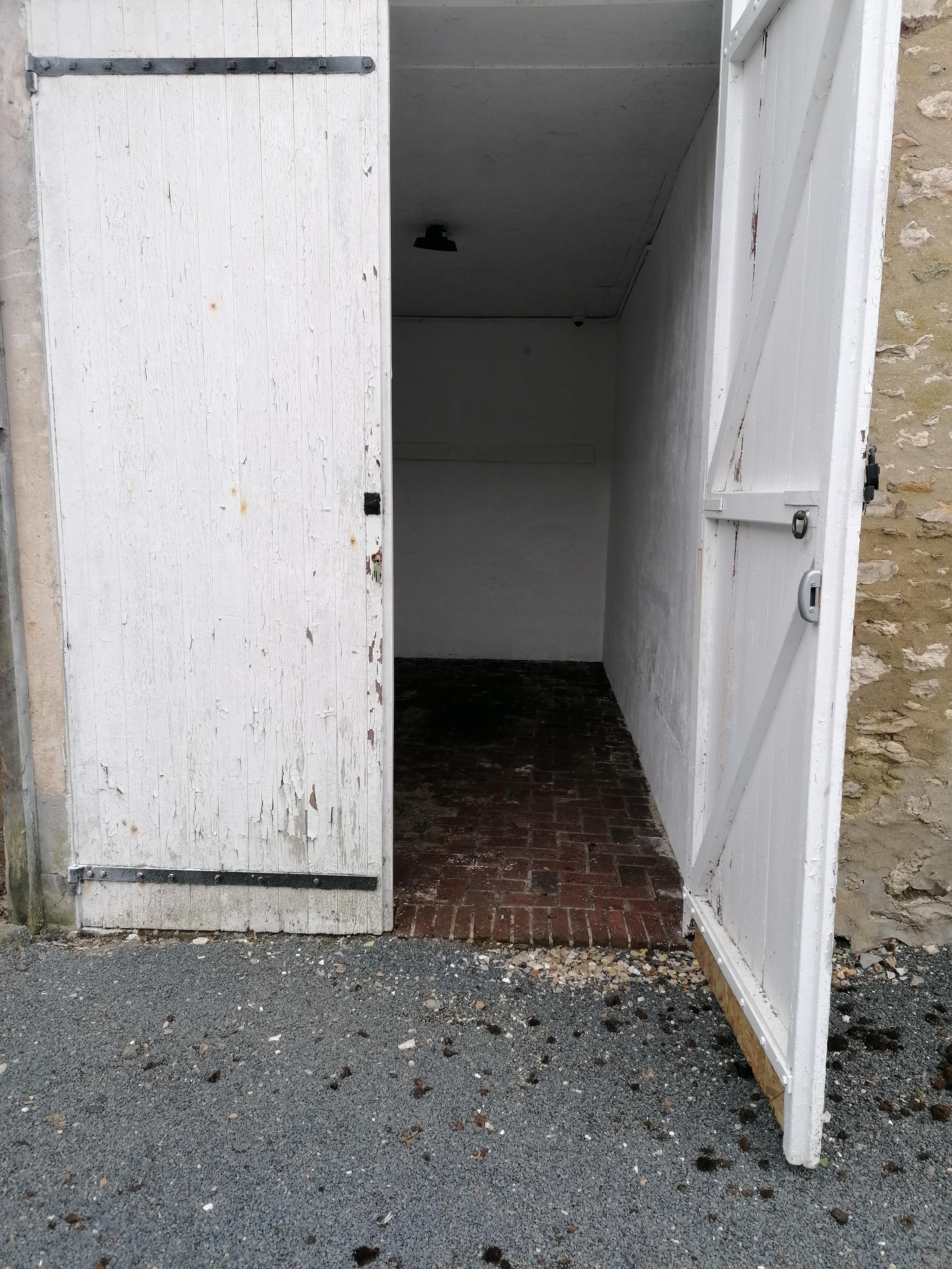 Espace sécurisé de garde Meuble/ Remisage deux roues