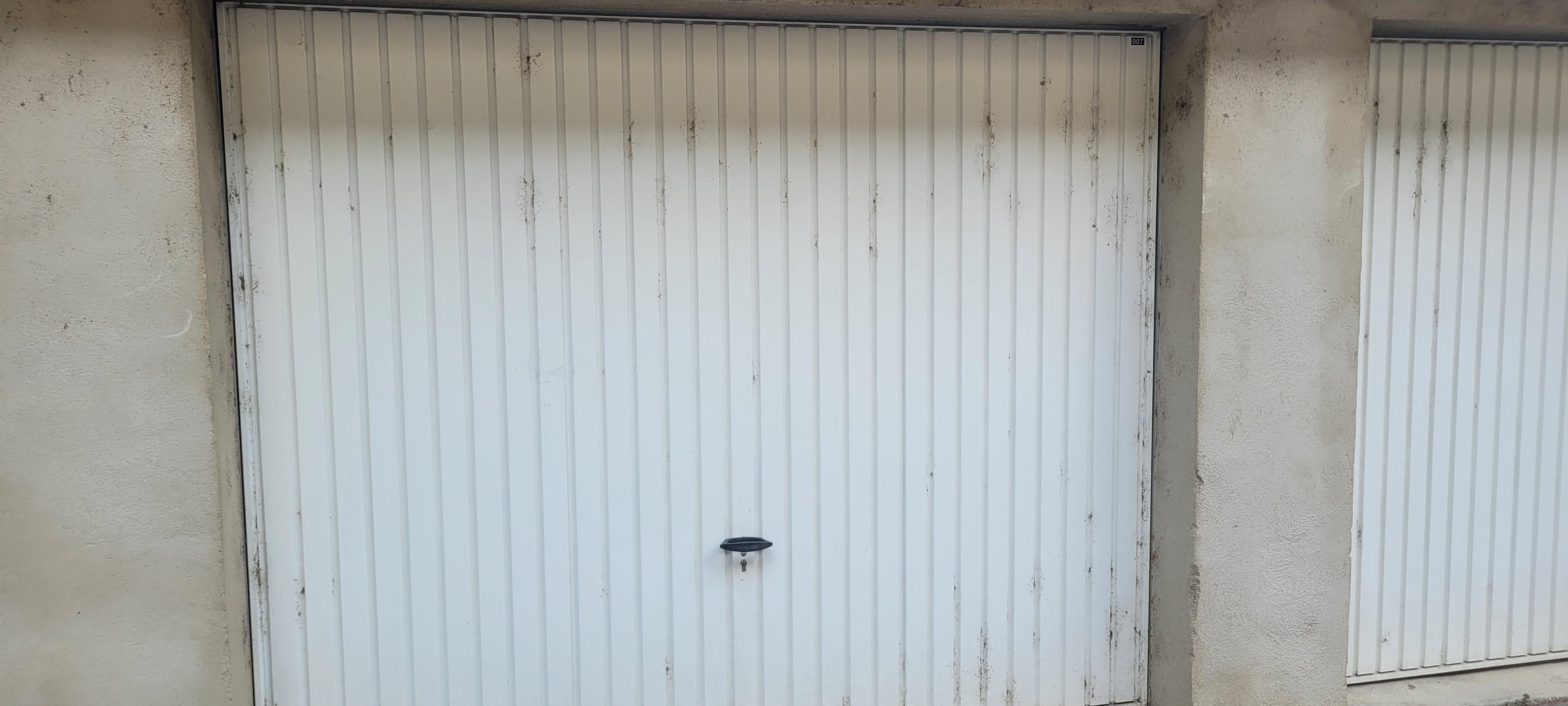 Garage/ Box à louer